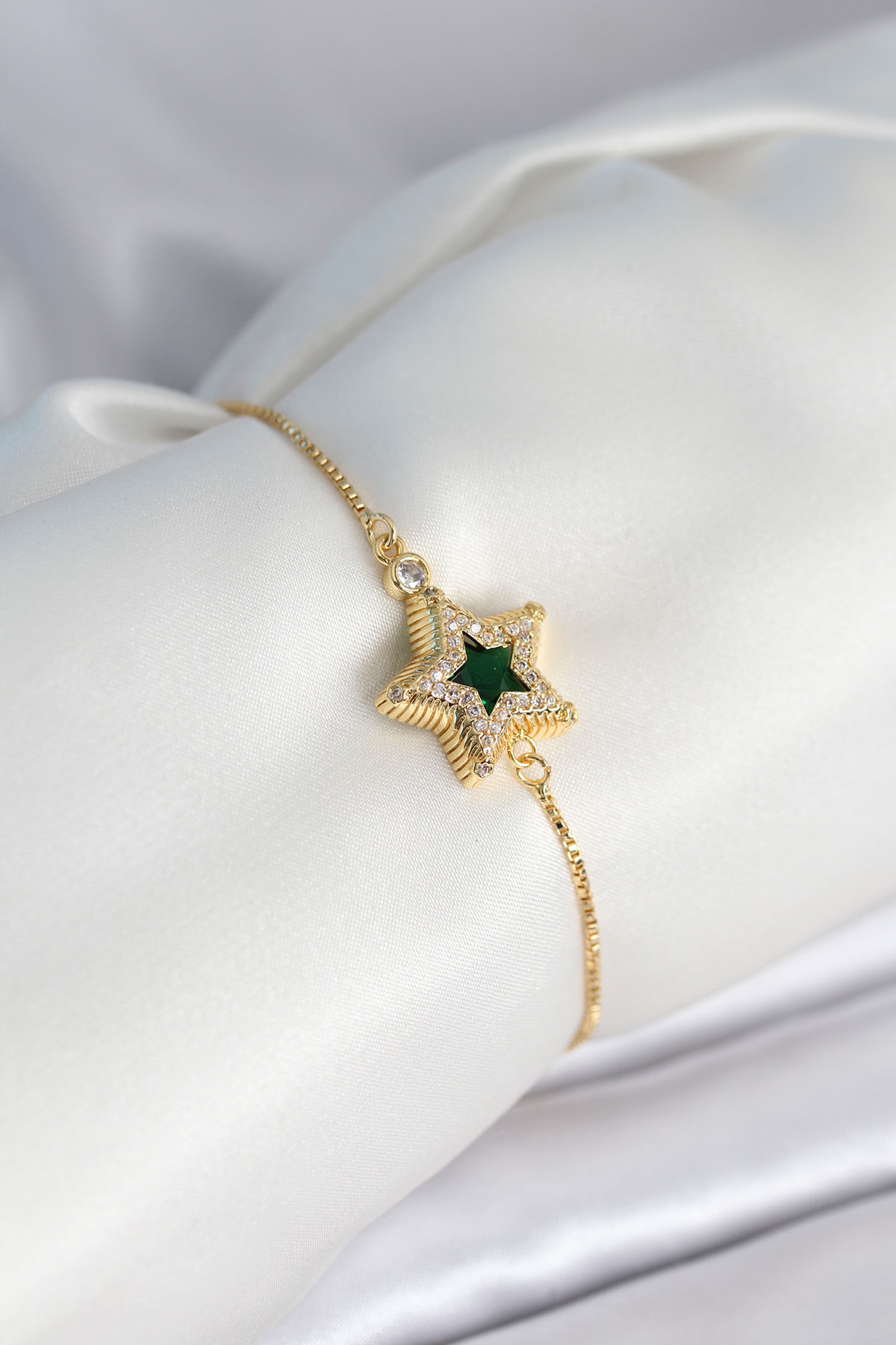 Yıldız Model Asansörlü Gold Renk Kadın Bileklik - Lisinya