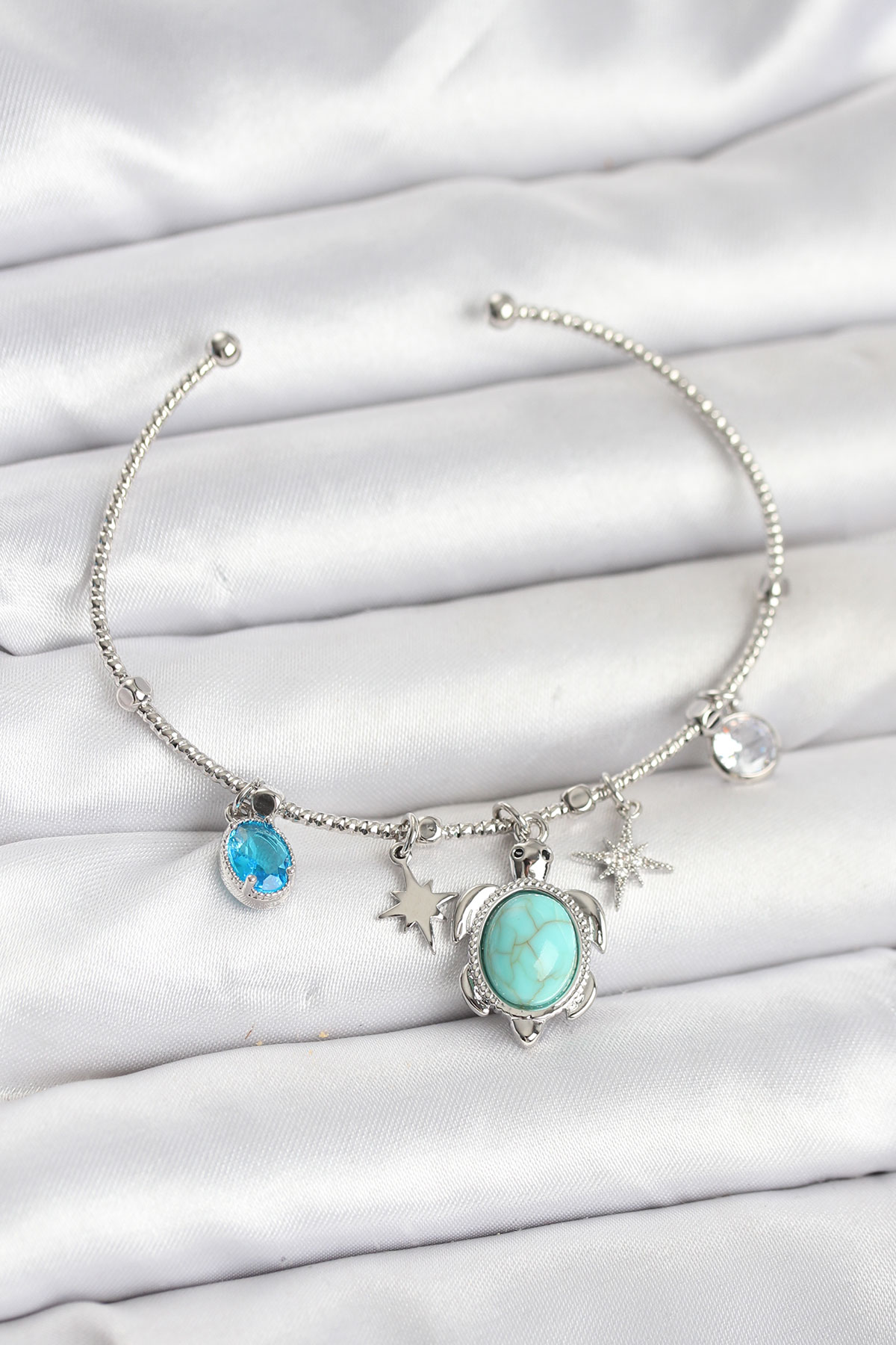 Caretta Caretta Charmlı Gümüş Renk Kadın Bileklik - Lisinya Caretta Caretta Charmlı Gümüş Renk Kadın Bileklik - Lisinya