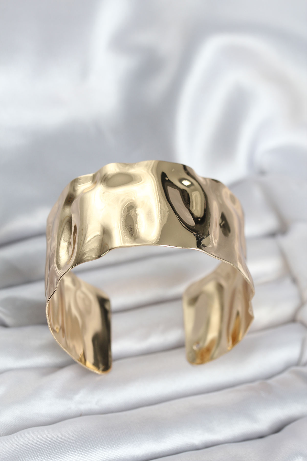 Pirinç Gold Renk Levha Model Kadın Bileklik - Lisinya