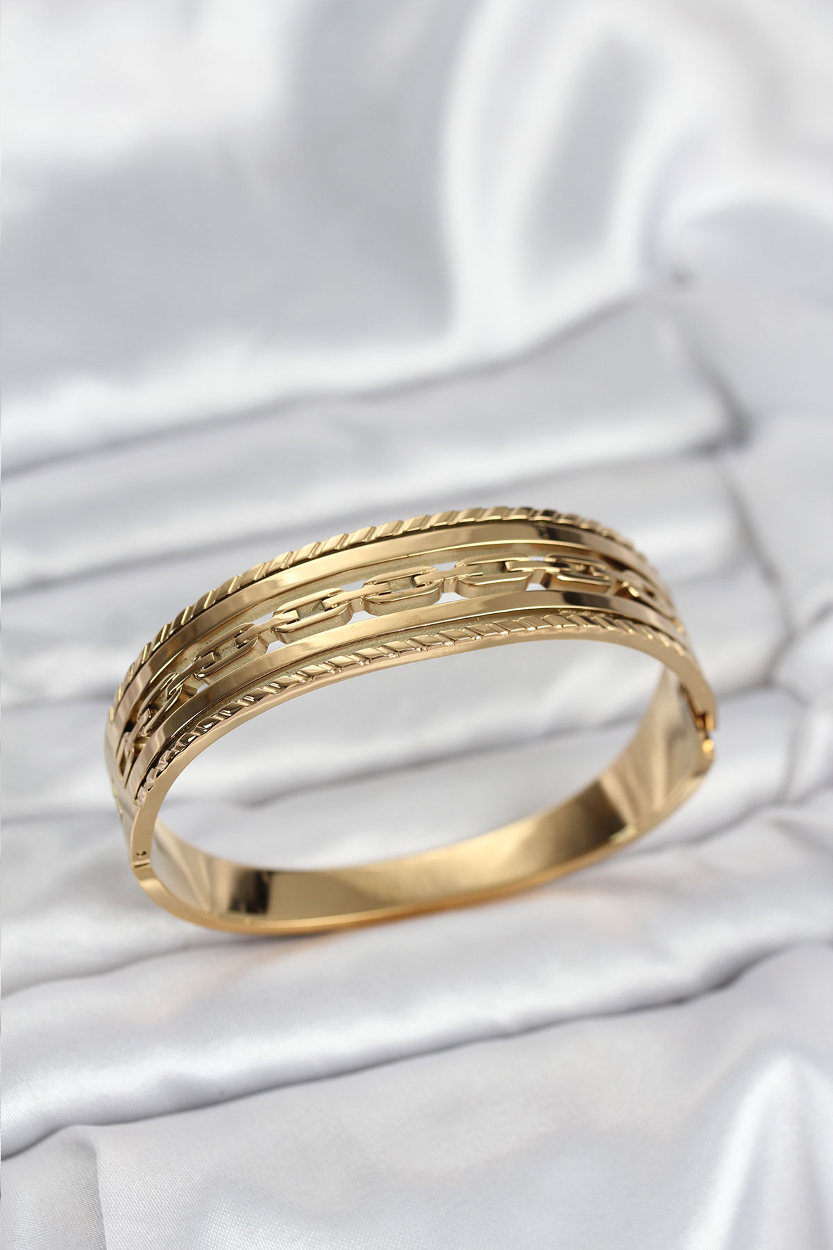 316L Çelik Gold Renk Vintage Model Kadın Kelepçe Bileklik - Lisinya