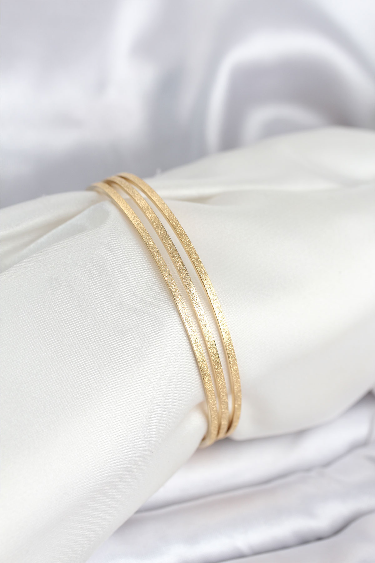 316L Çelik Gold Renk Simli Model Ajda 65 mm Kadın Bileklik - Lisinya