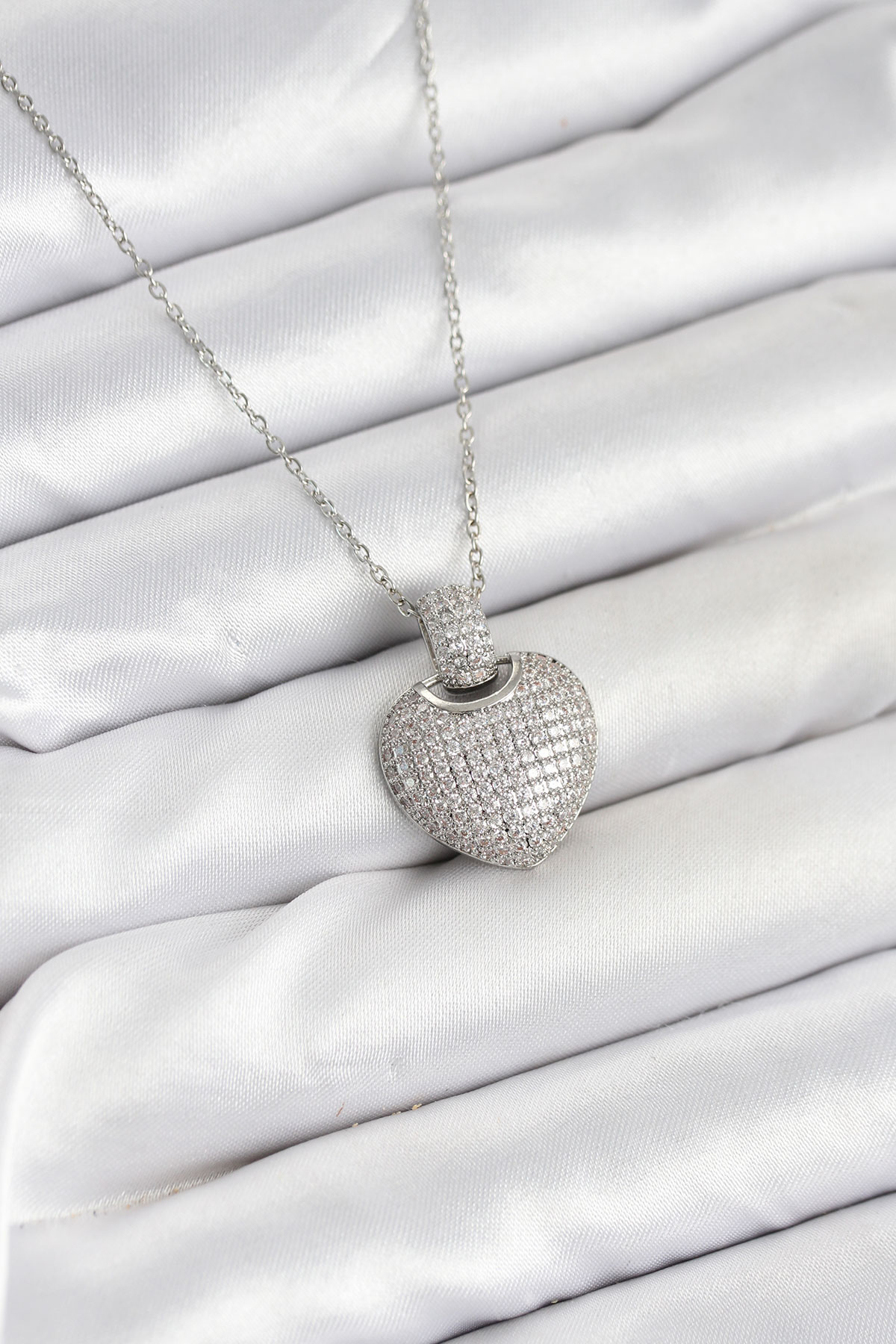 316L Çelik Zincir Gümüş Renk Zirkon Taşlı Kalpli Kadın Kolye - Lisinya