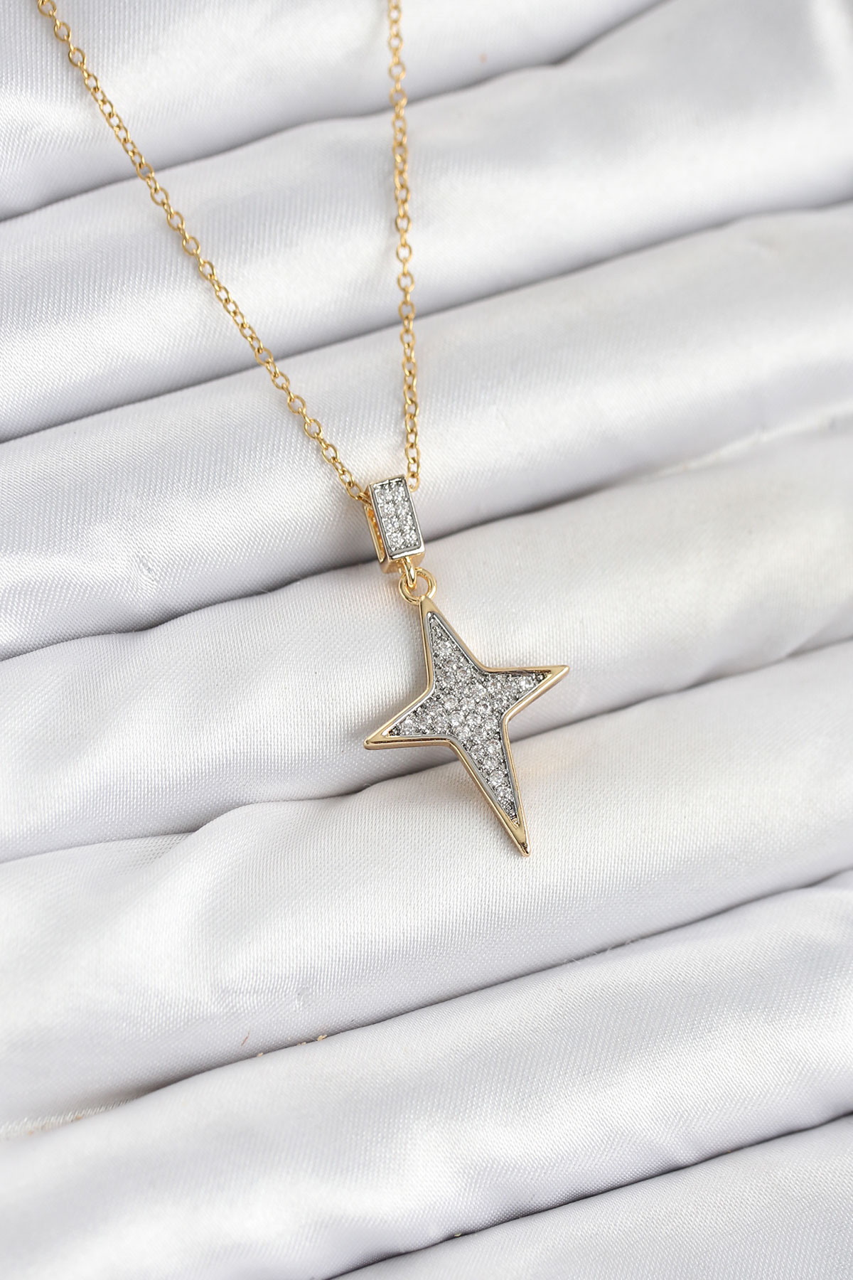 316L Çelik Zincir Gold Renk Kutup Yıldızı Model Zirkon Taşlı Kadın Kolye - Lisinya