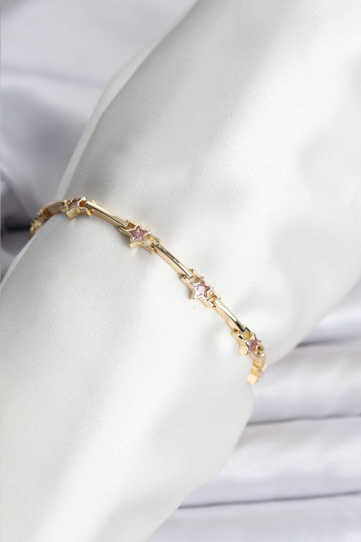 Yıldız Model Gold Renk Pirinç Bileklik - Lisinya