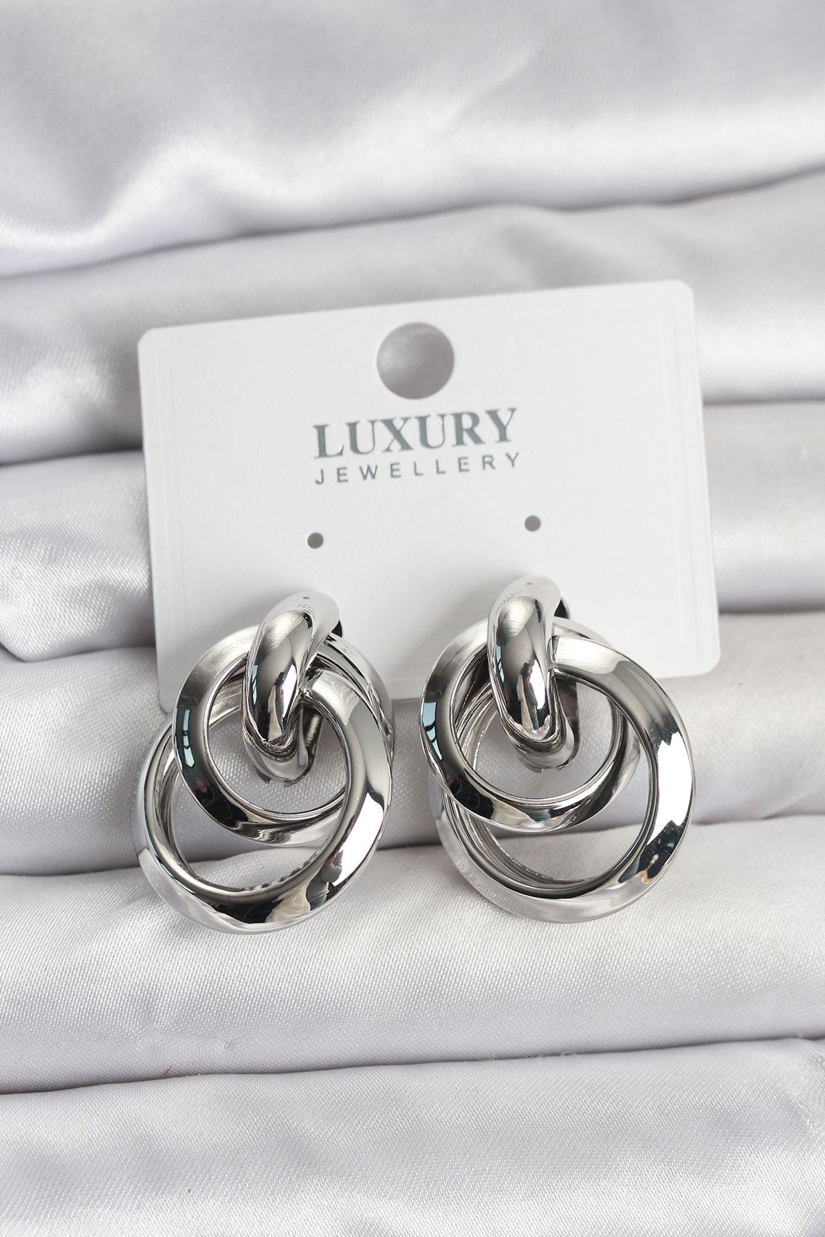 Gümüş Renk Halka Model Pirinç Kadın Küpe - Lisinya Gümüş Renk Halka Model Pirinç Kadın Küpe - Lisinya