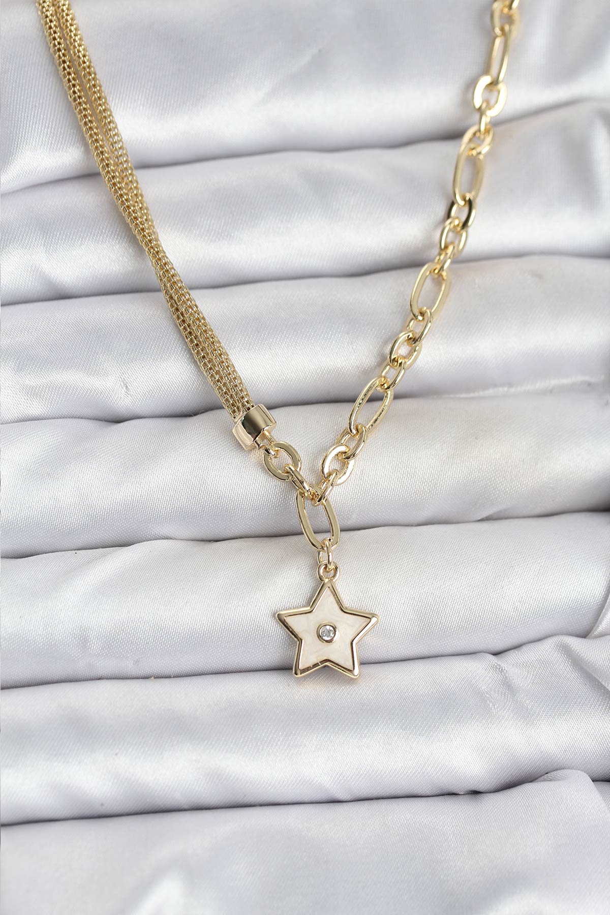 Gold Renk Pirinç Yıldız Model Kadın Kolye - Lisinya