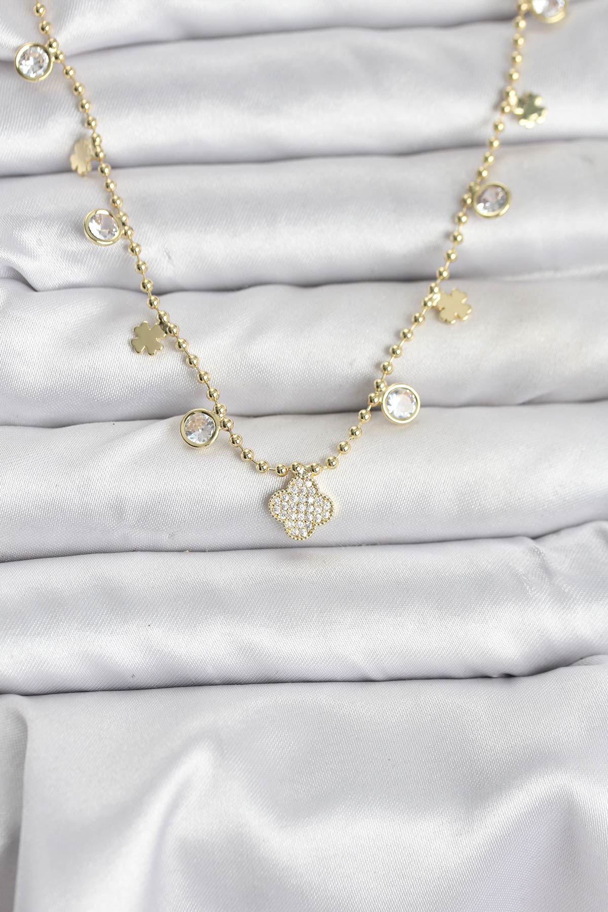 Pirinç Gold Renk Yonca Model Kadın Kolye - Lisinya Pirinç Gold Renk Yonca Model Kadın Kolye - Lisinya