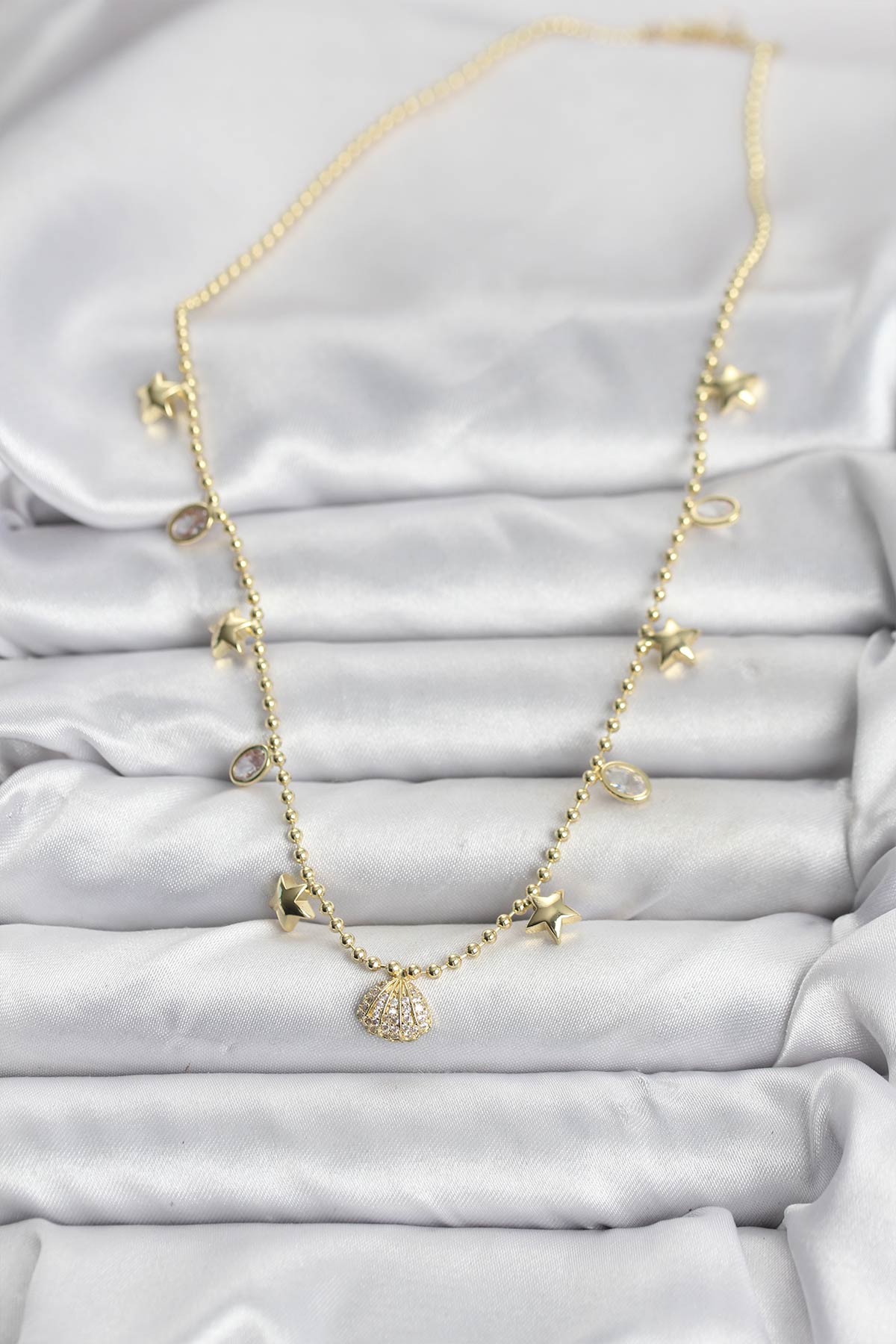 Pirinç Gold Renk Zirkon Taşlı Deniz Kabuğu Model Kadın Kolye - Lisinya