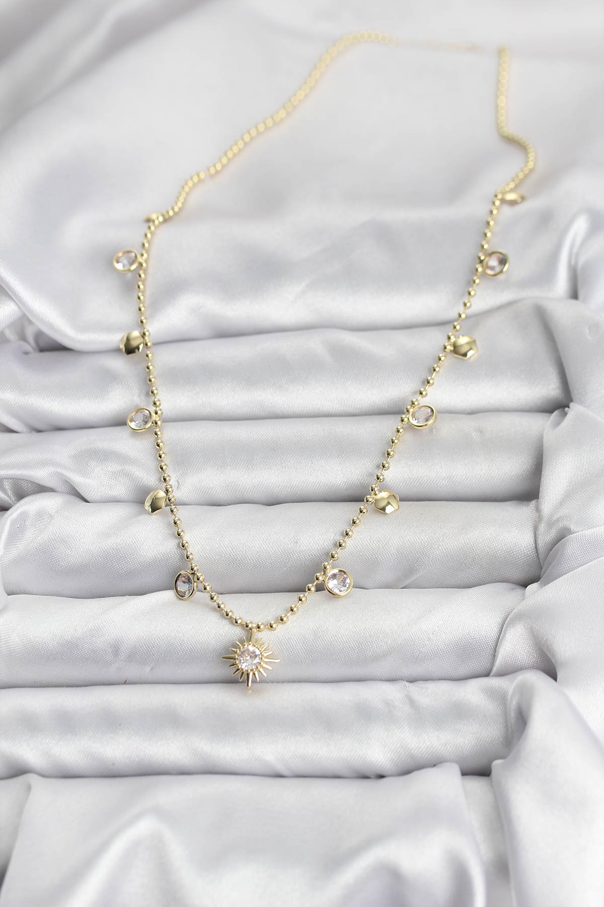 Zirkon Taşlı Kutup Yıldızı Model Pirinç Gold Renk Kadın Kolye - Lisinya