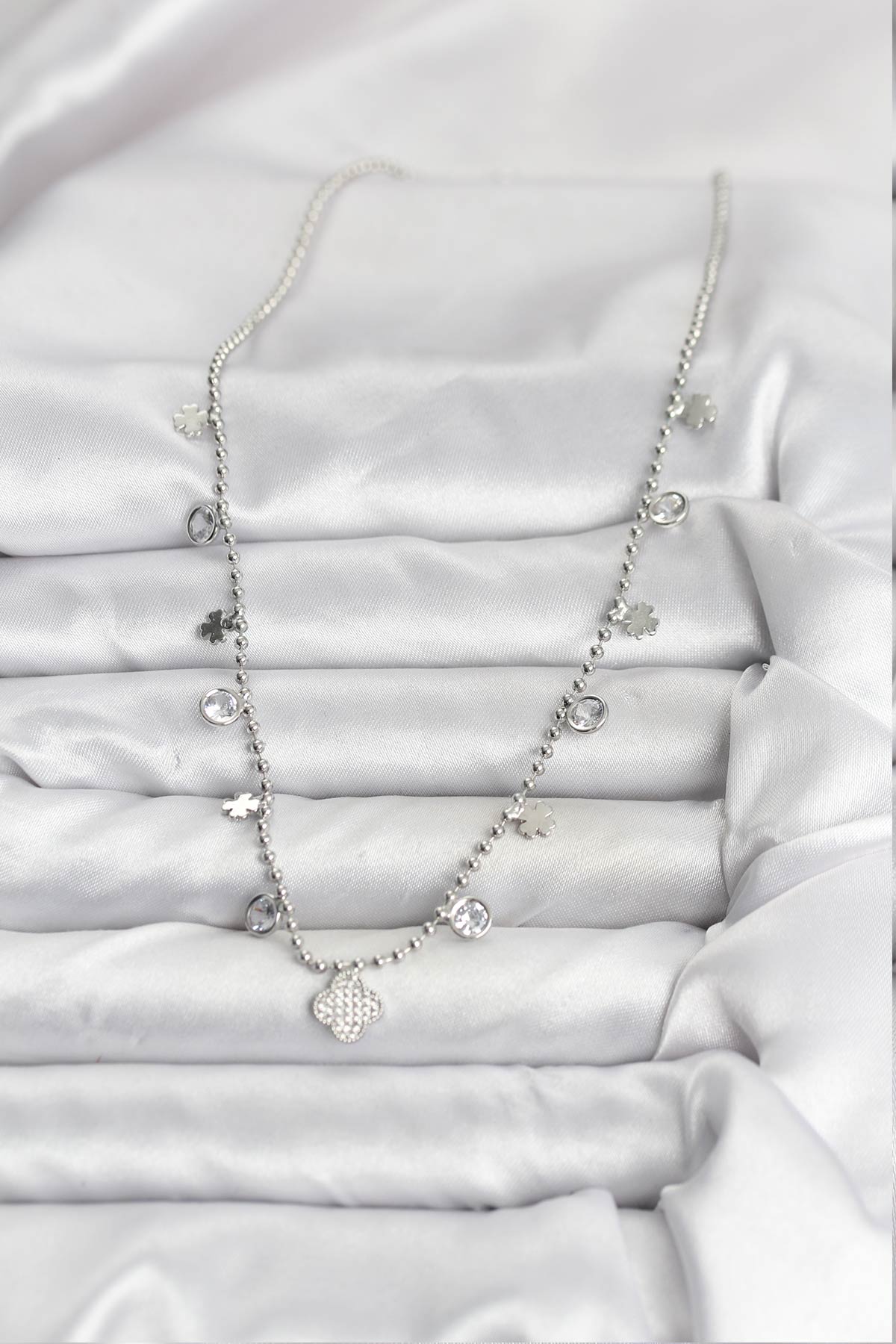 Pirinç Gümüş Renk Yonca Model Kadın Kolye - Lisinya