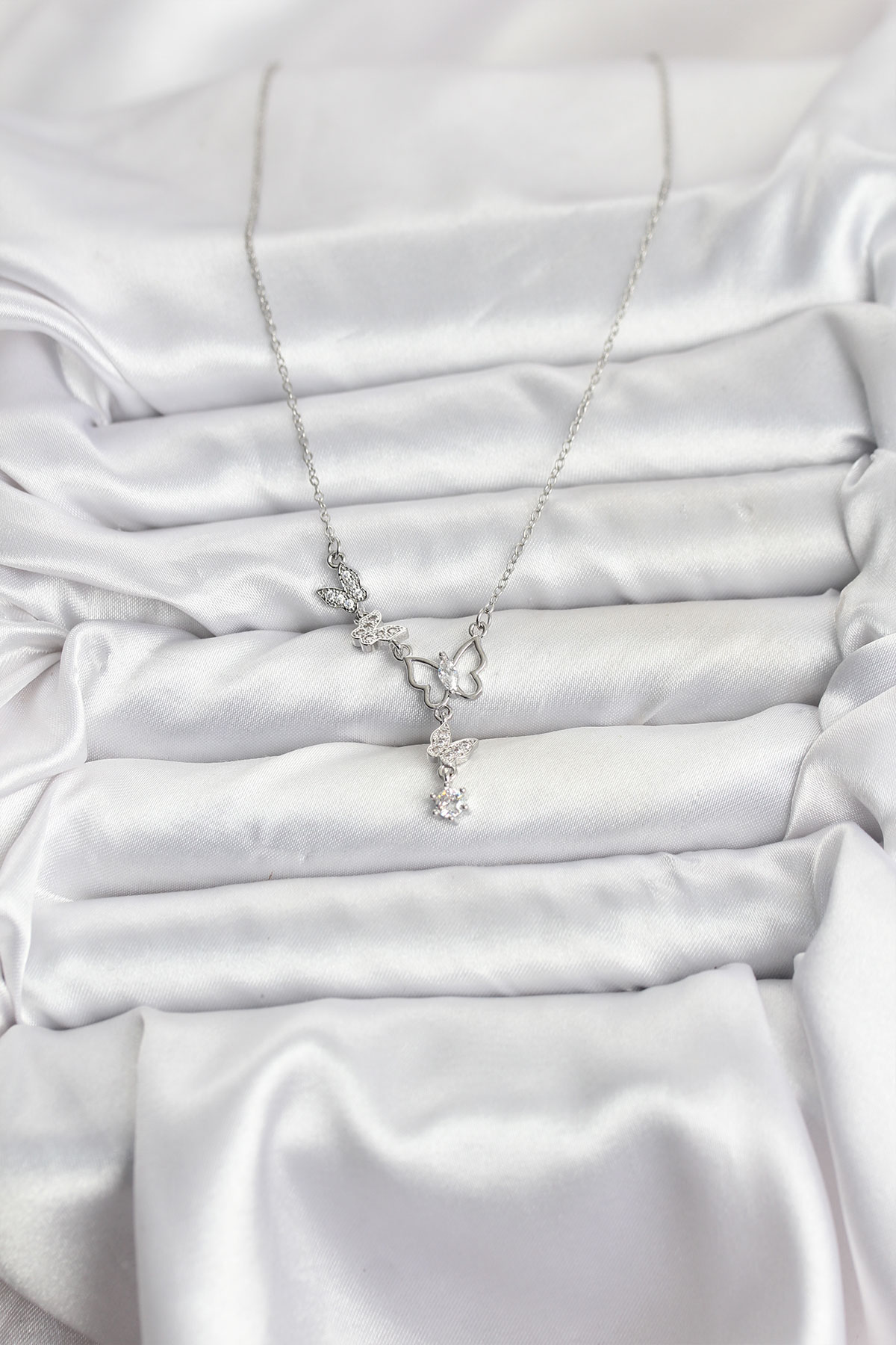 316L Çelik Zincir Gümüş Renk Kelebek Model Kadın Kolye - Lisinya