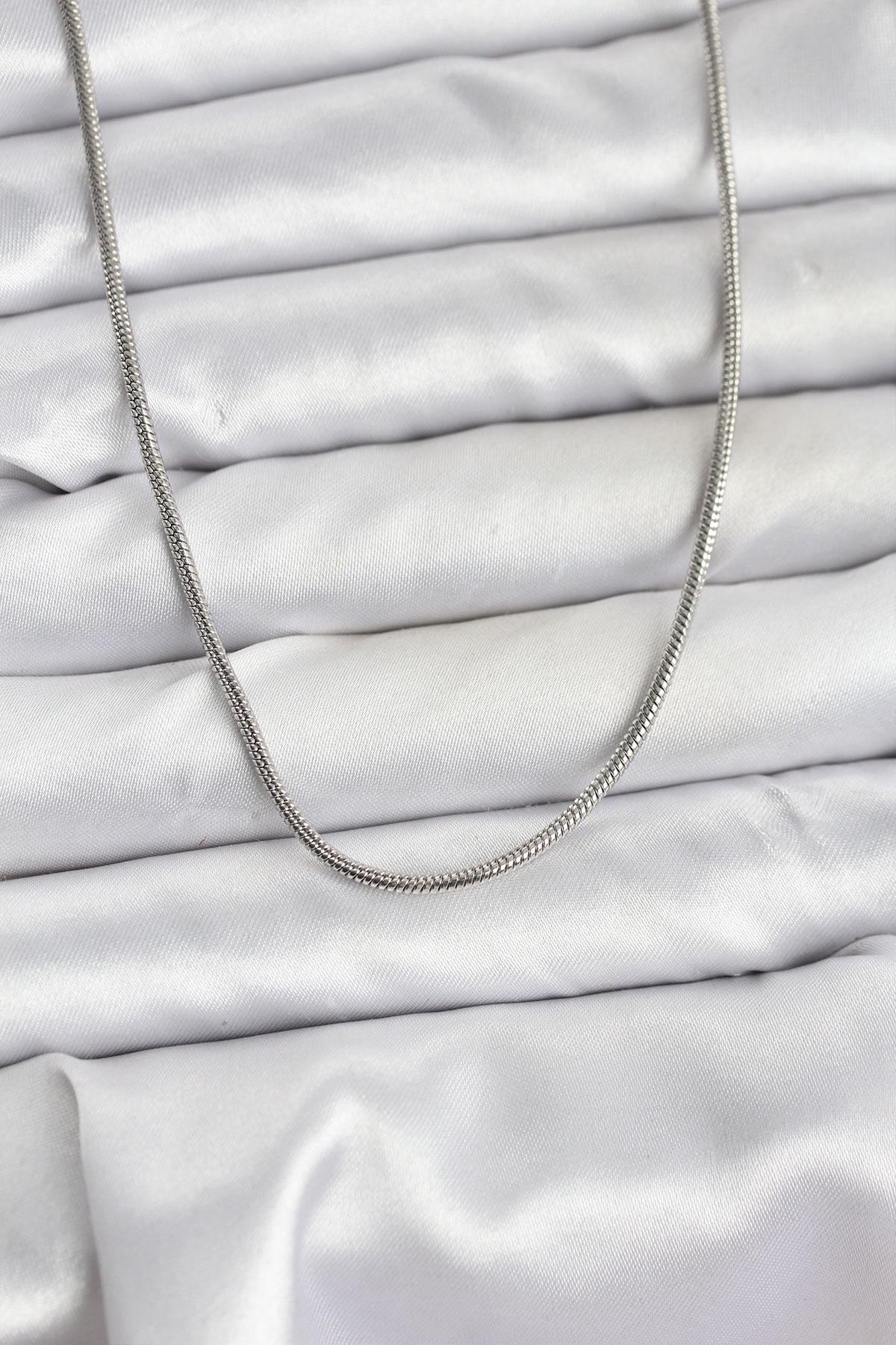 316L Çelik Zincir Gümüş Renk 60 cm Yılan Zincir Kadın Kolye - Lisinya