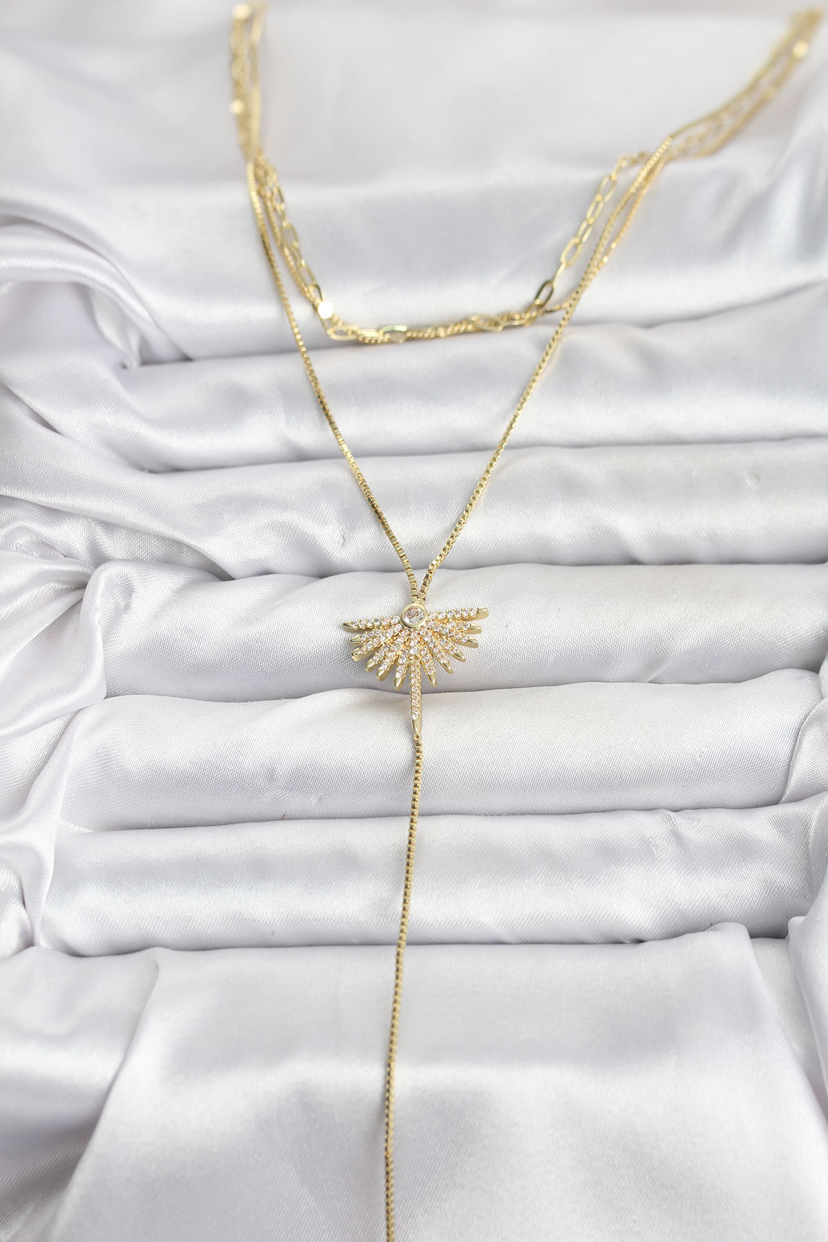 Pirinç Gold Renk Zirkon Taşlı Yelpaze Model Detaylı 3'lü Kombin Y Kadın Kolye - Lisinya