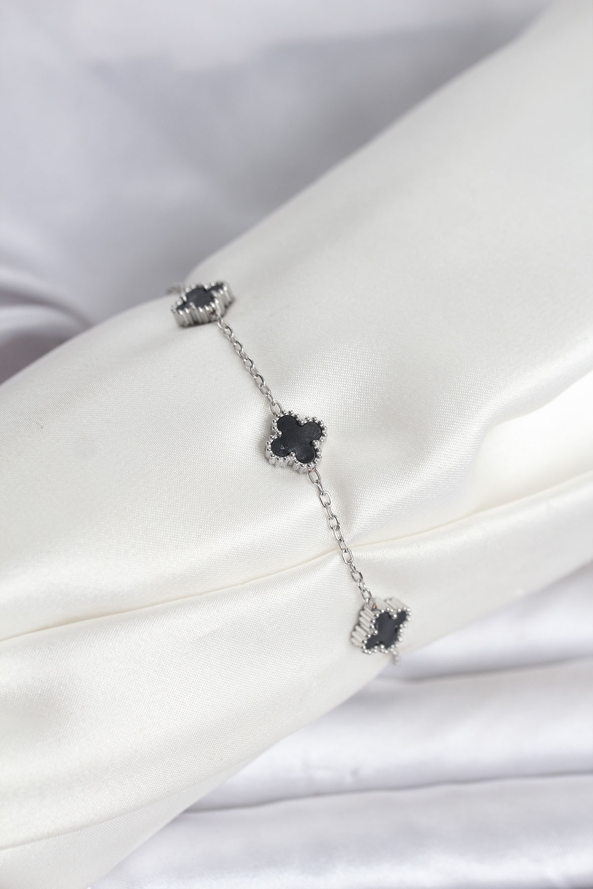 316L Çelik Gümüş Renk Siyah Baby Boy Yonca Bileklik - Lisinya