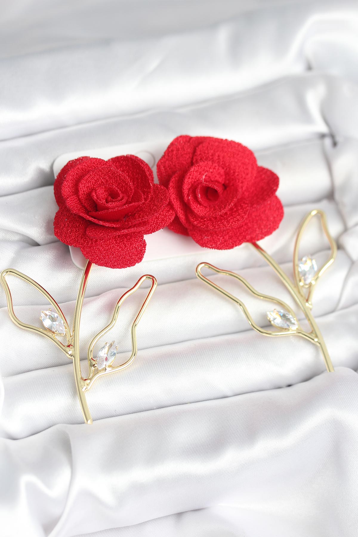 Pirinç Gold Renk Kırmızı Gül Model Kadın Küpe - Lisinya