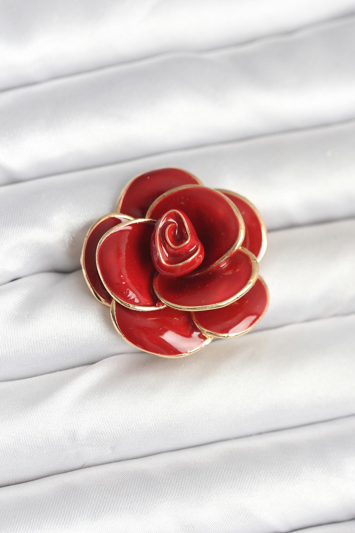 Kırmızı Gül Model Broş - Lisinya