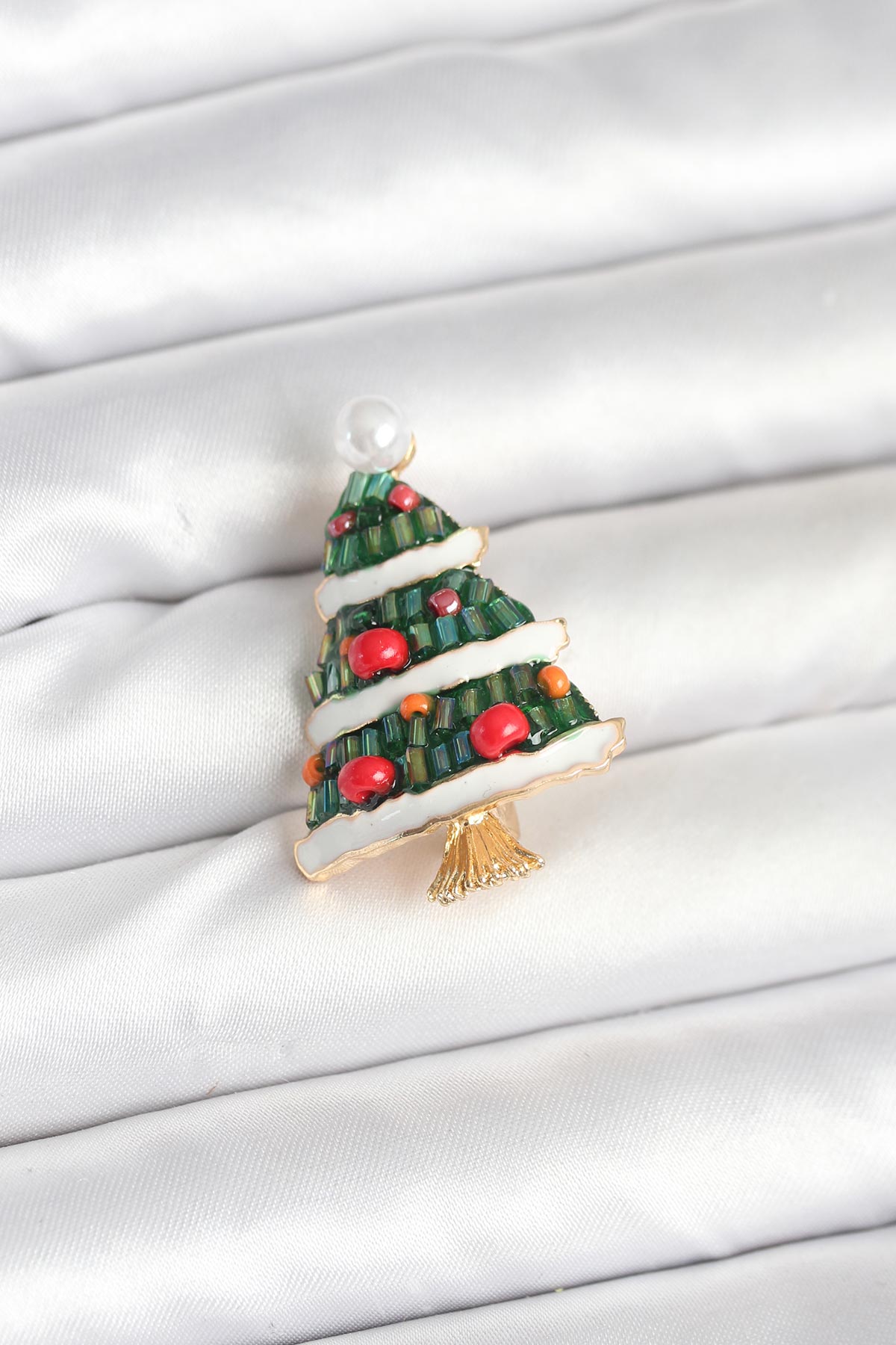 Süslü Çam Ağacı Model Yılbaşı Temalı Broş - Lisinya Süslü Çam Ağacı Model Yılbaşı Temalı Broş - Lisinya