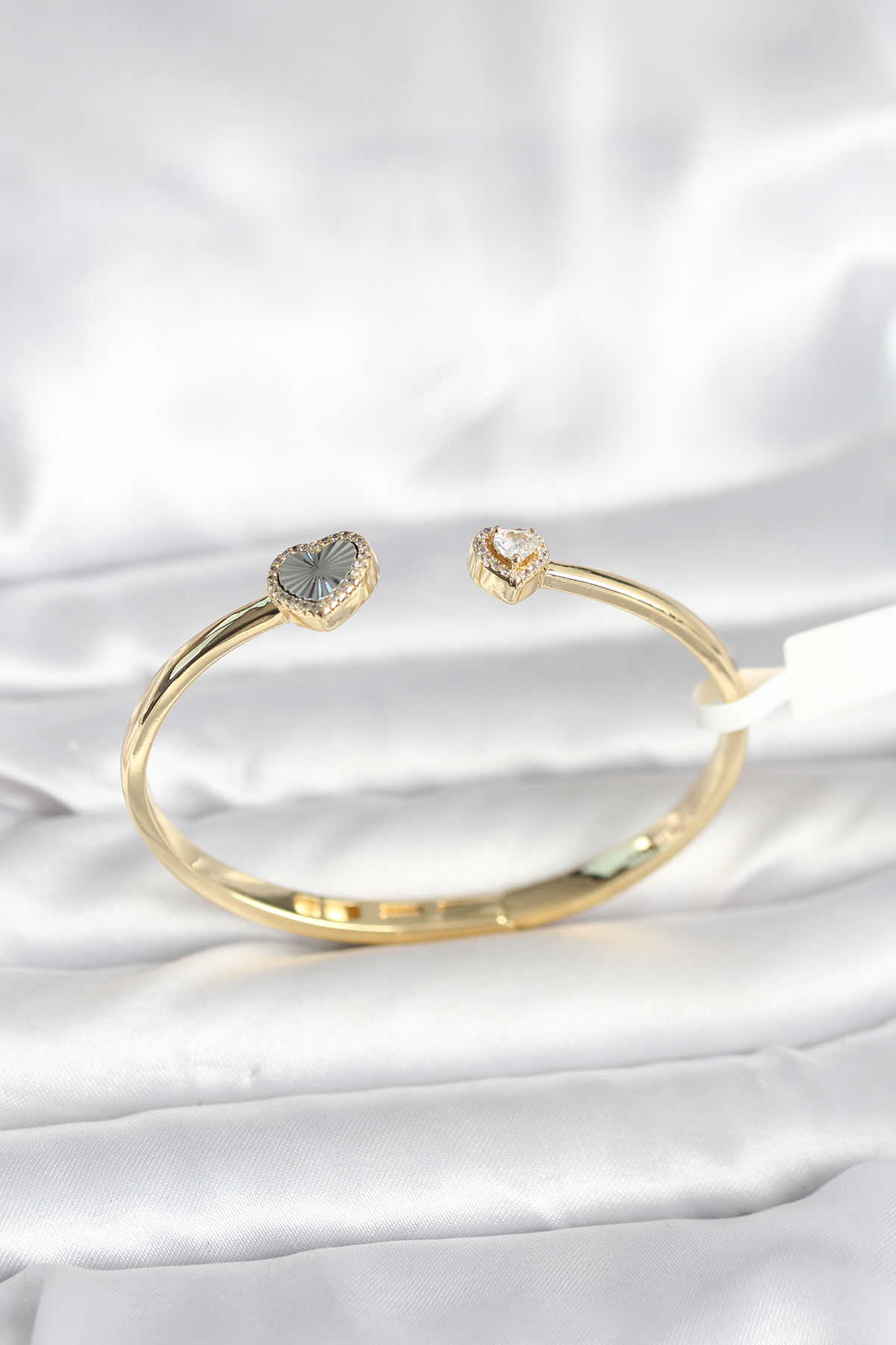 Pirinç Gold Renk Kalpli Model Kadın Kelepçe Bileklik - Lisinya