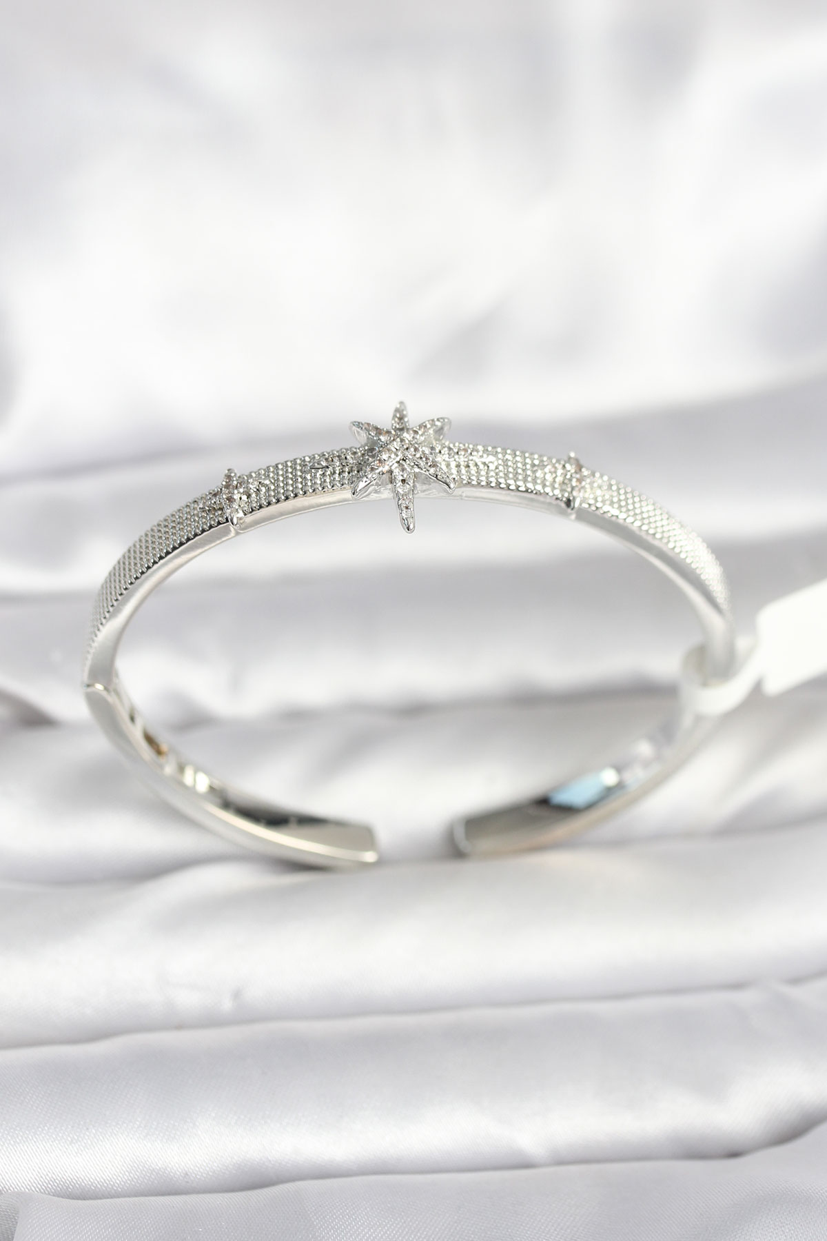 Pirinç Gümüş Renk Kutup Yıldızı Model Kadın Kelepçe Bileklik - Lisinya