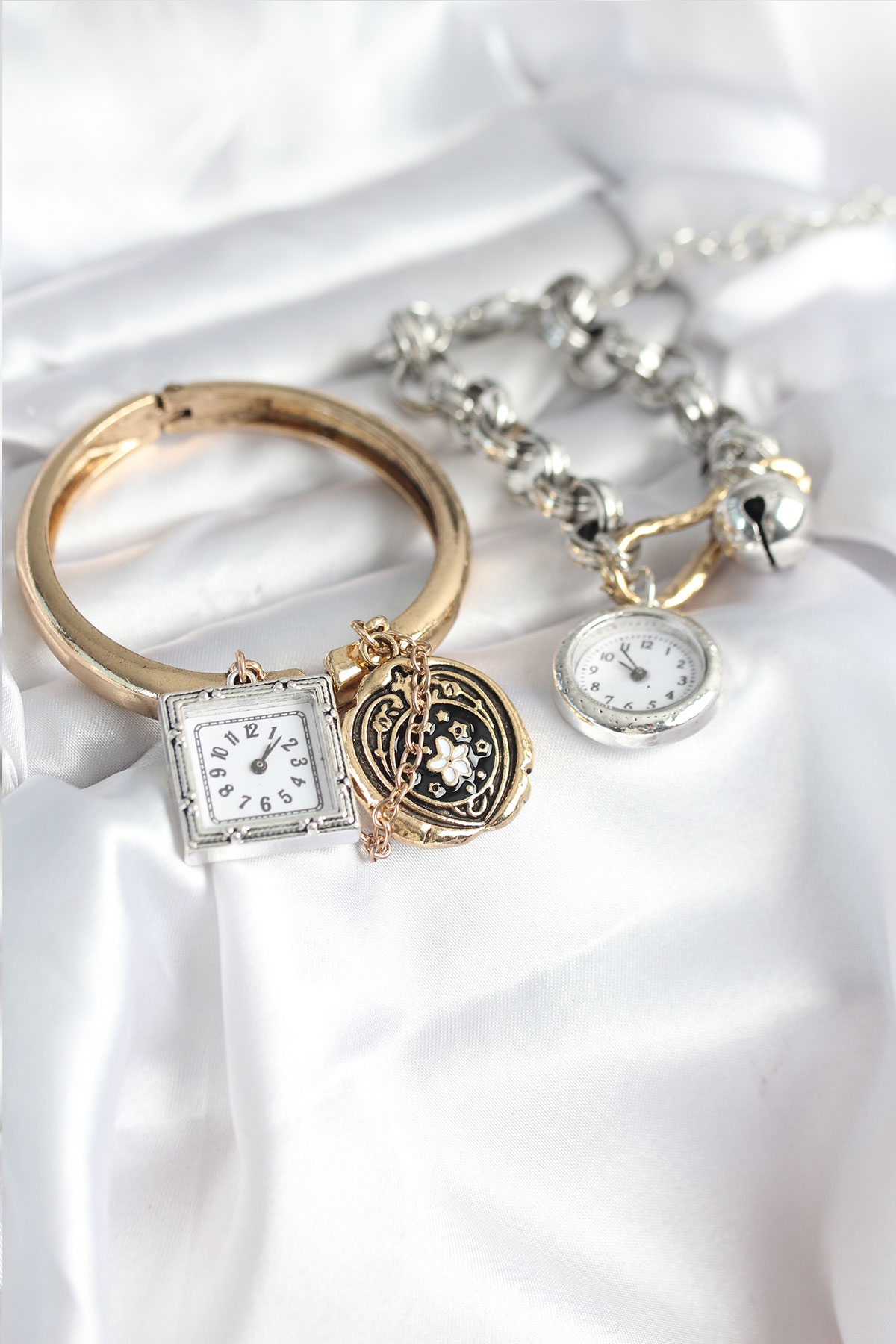 Gold ve Gümüş Renk Bileklik Kombini - Lisinya