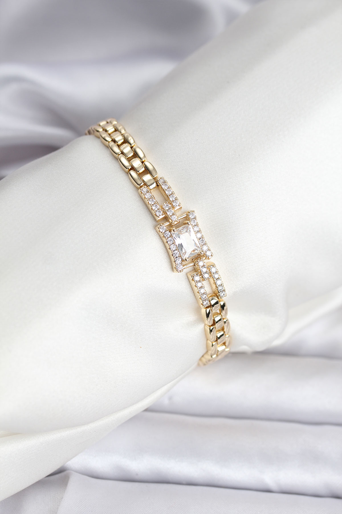 14K Gold Renk Kaplama Zirkon Kare Taşlı CM Kadın Bileklik - Lisinya