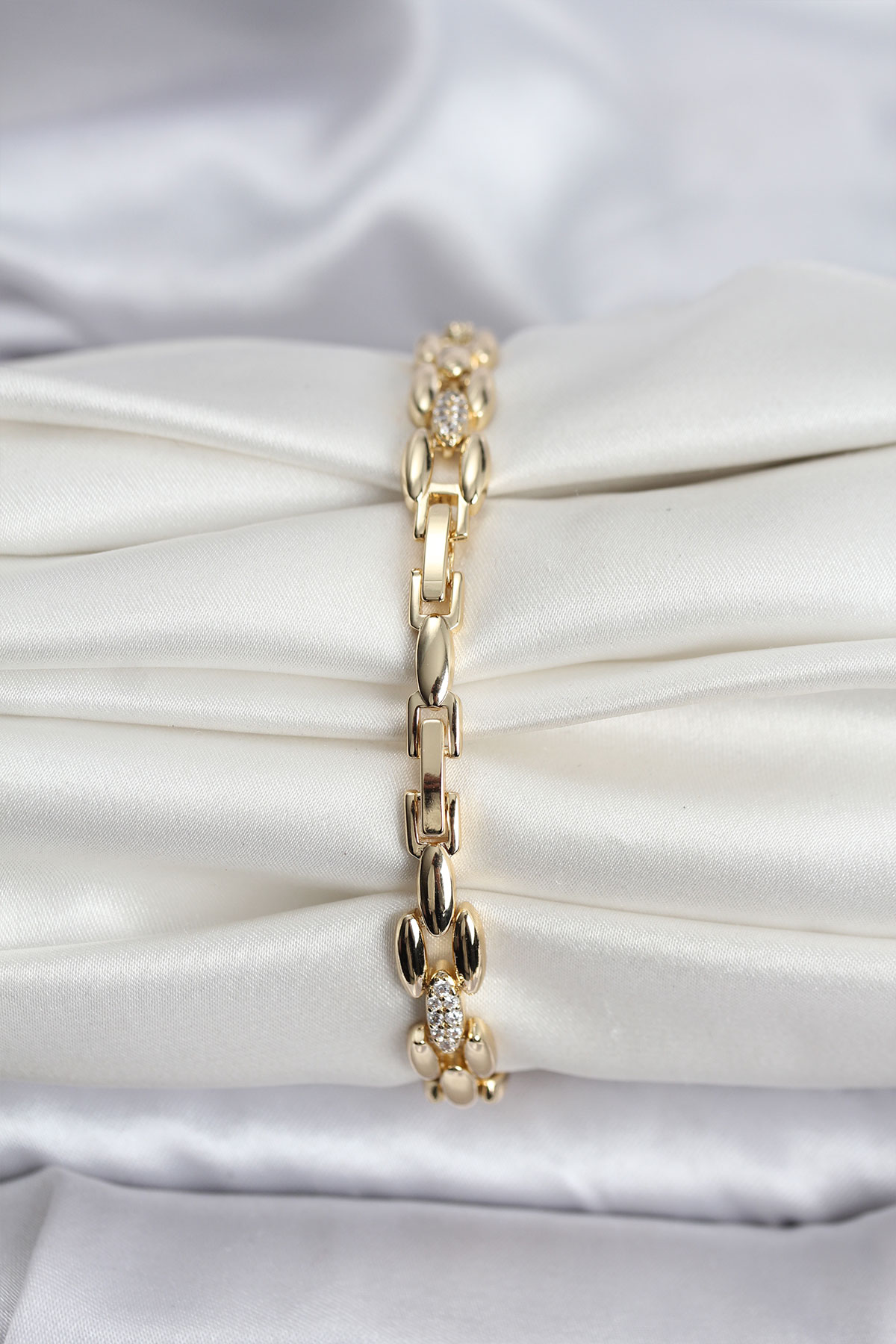 14K Gold Renk Kaplama Zirkon Taşlı Model CM Kadın Bileklik - Lisinya