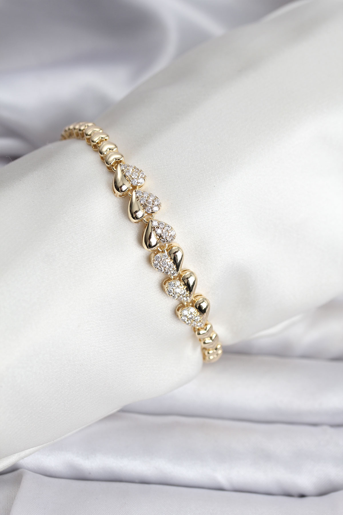 14K Gold Renk Kaplama Kalp Model CM Kadın Bileklik - Lisinya