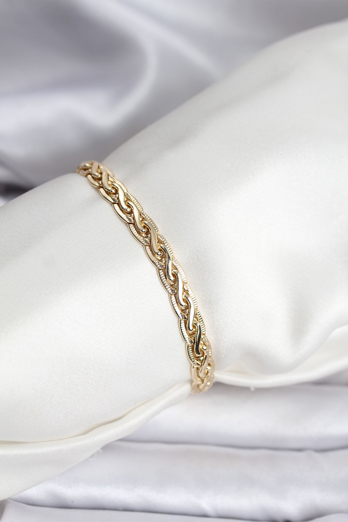 14K Gold Renk Kaplama Lazer Zincir Model CM Kadın Bileklik - Lisinya