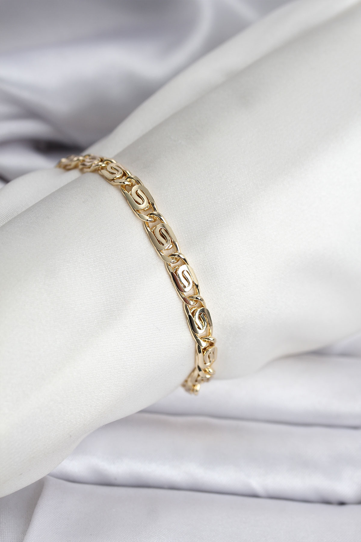 14K Gold Renk Kaplama Zincir Model CM Kadın Bileklik - Lisinya