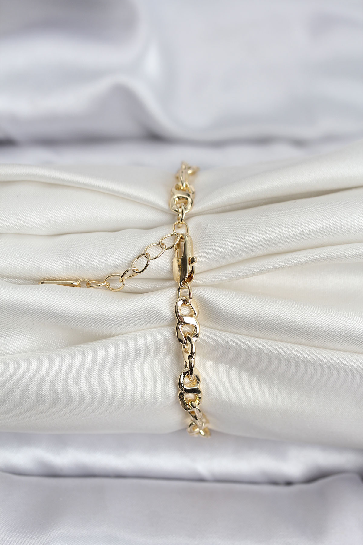 14K Gold Renk Kaplama Zincir Model CM Kadın Bileklik - Lisinya