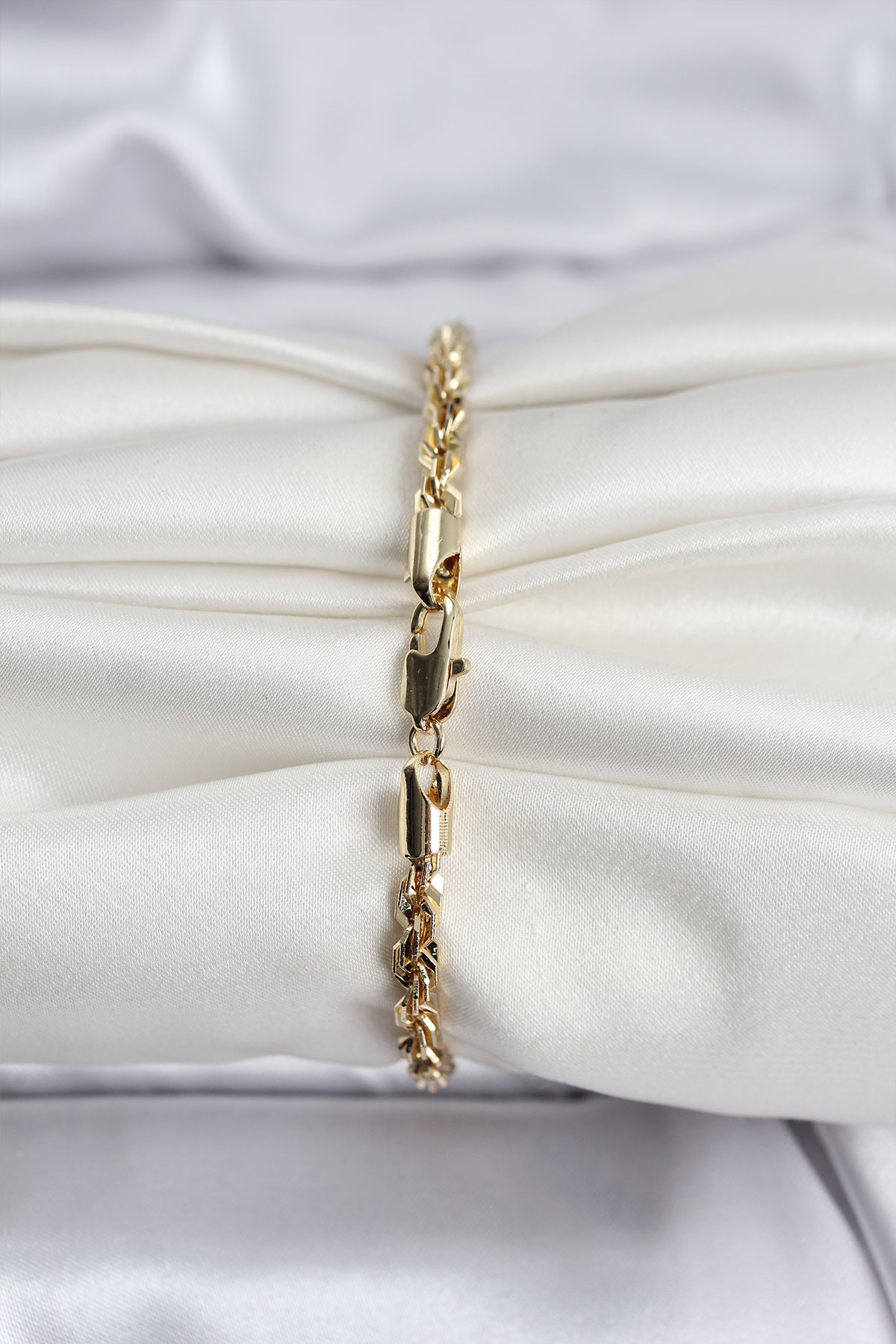 14K Gold Renk Kaplama Burgu Zincir Model CM Kadın Bileklik - Lisinya