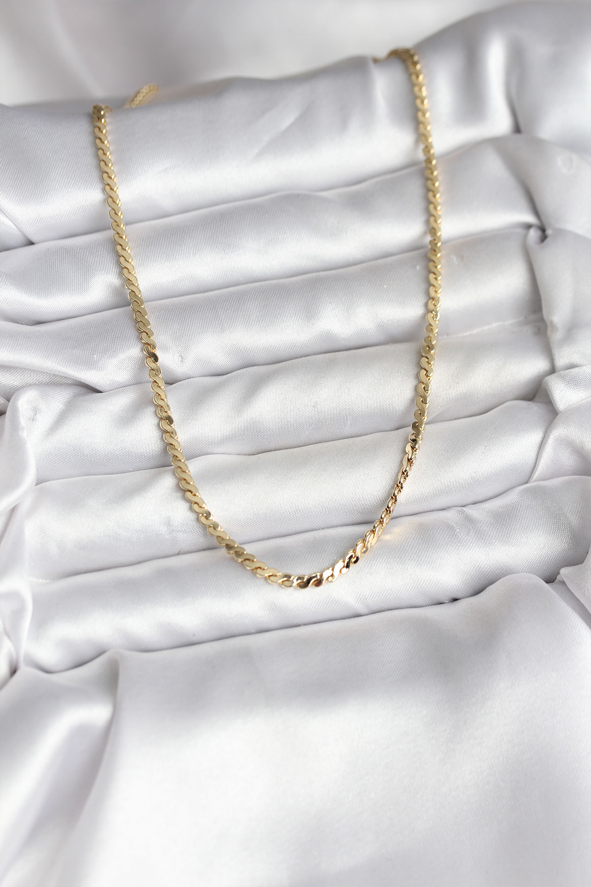 14K Gold Renk Kaplama Ezme Yılan Zincir Model CM Kadın Kolye - Lisinya