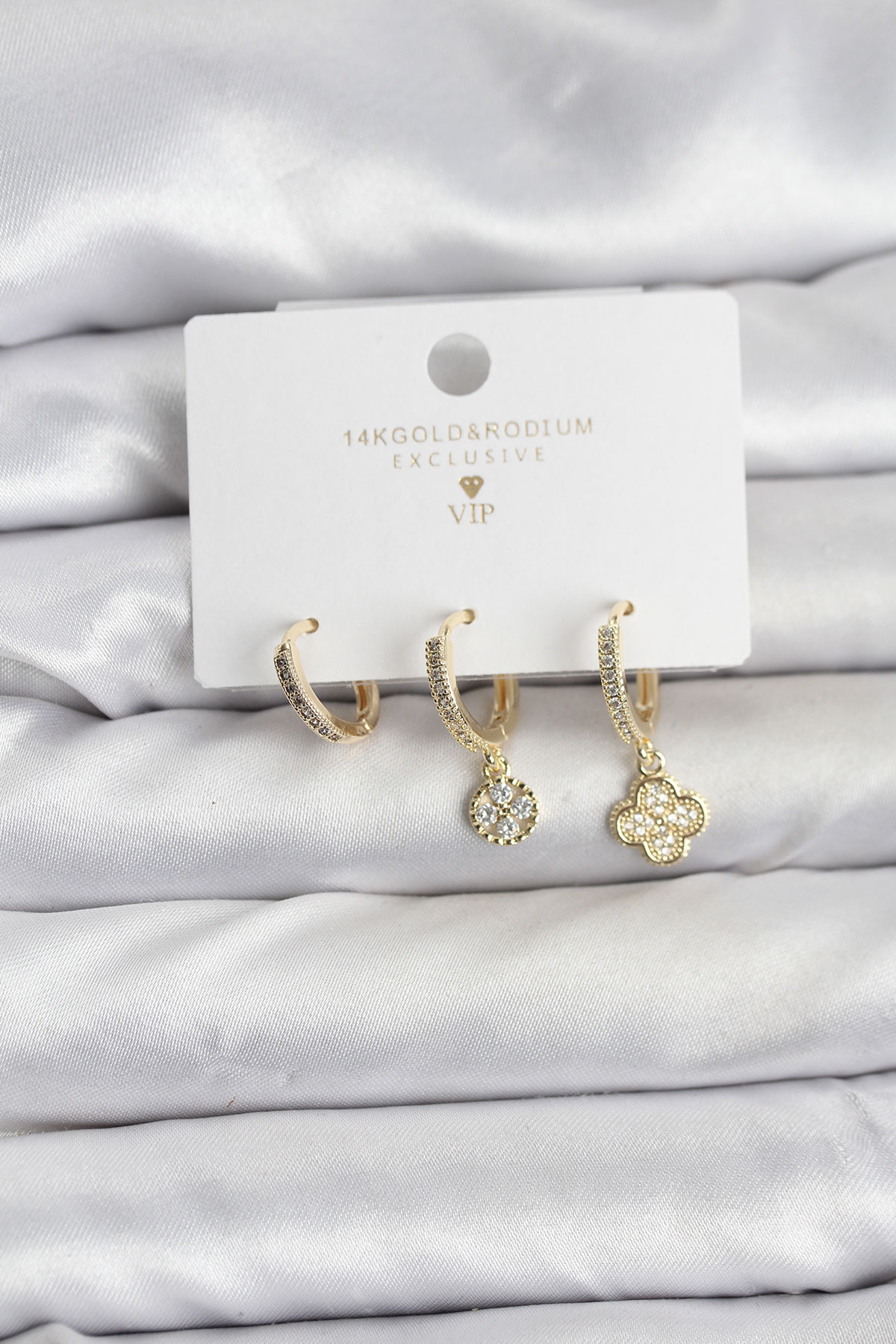 Pirinç Gold Renk Yonca Model 3'lü Kadın Küpe Seti - Lisinya