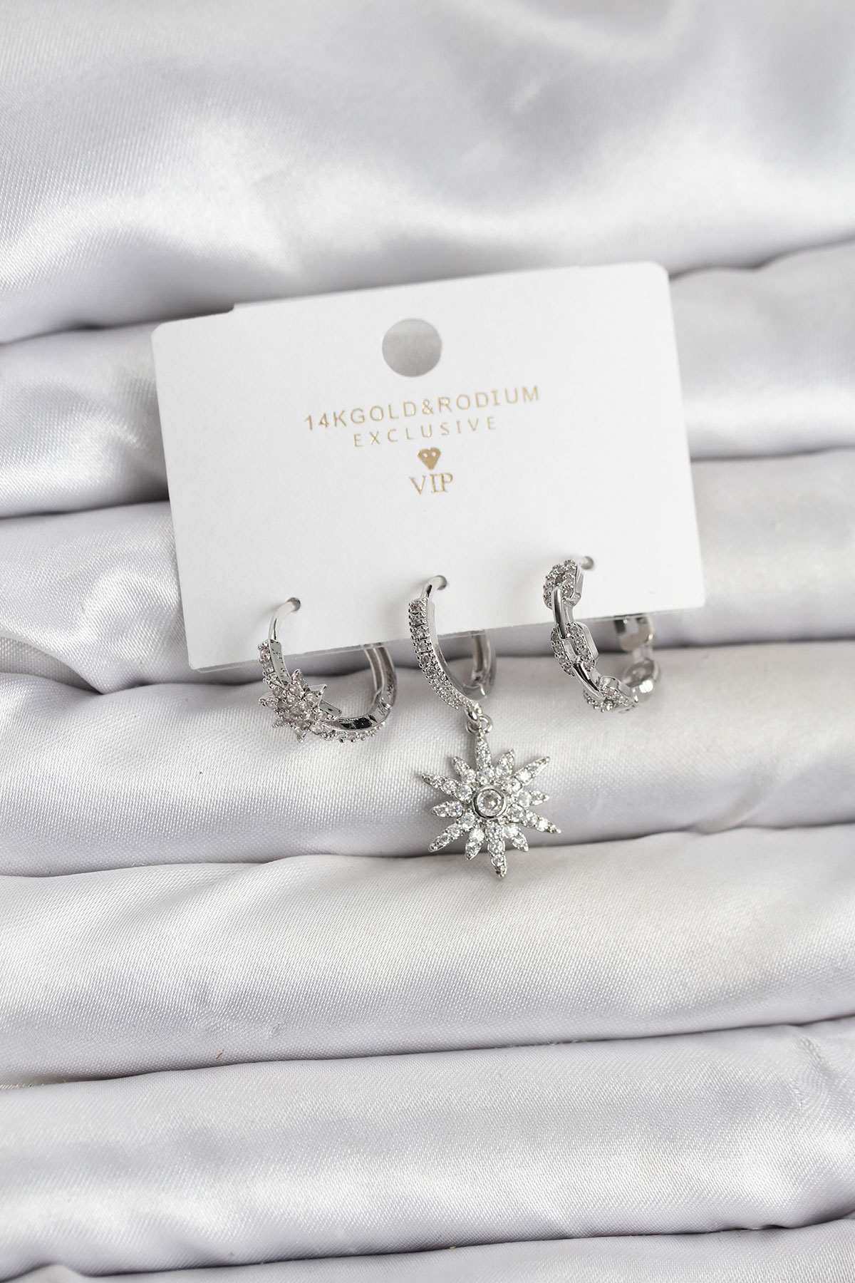 Pirinç Gümüş Renk Kutup Yıldızı Model 3'lü Kadın Küpe Seti - Lisinya Pirinç Gümüş Renk Kutup Yıldızı Model 3'lü Kadın Küpe Seti - Lisinya