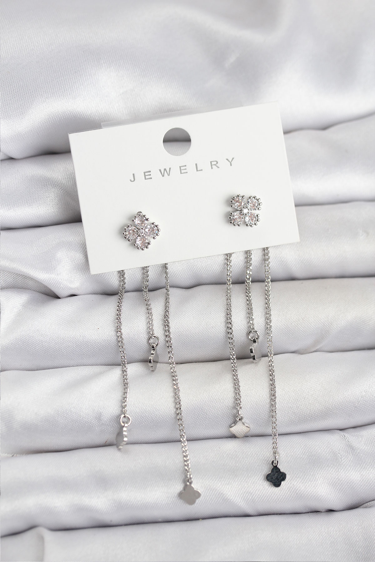 Pirinç Gümüş Renk Yonca Model Sallantılı Kadın Küpe - Lisinya