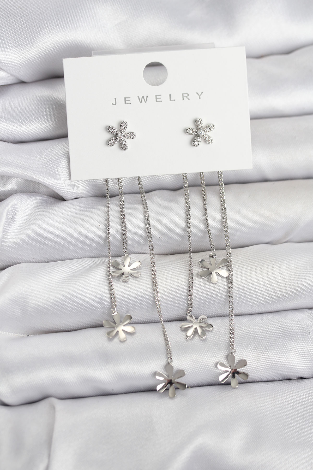 Papatya Model Gümüş Renk Pirinç Sallantılı Kadın Küpe - Lisinya