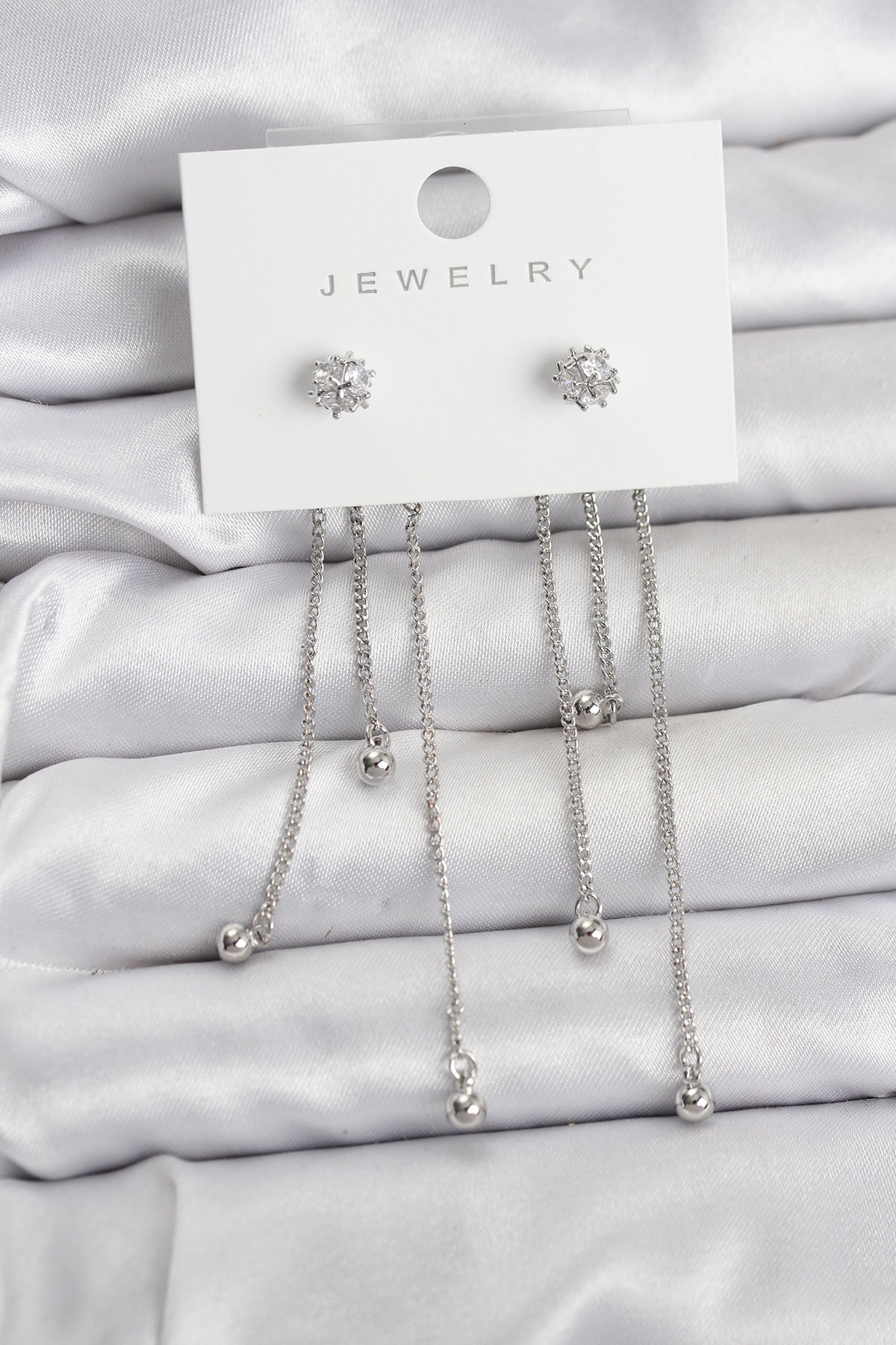 Topçuk Model Gümüş Renk Pirinç Sallantılı Kadın Küpe Seti - Lisinya