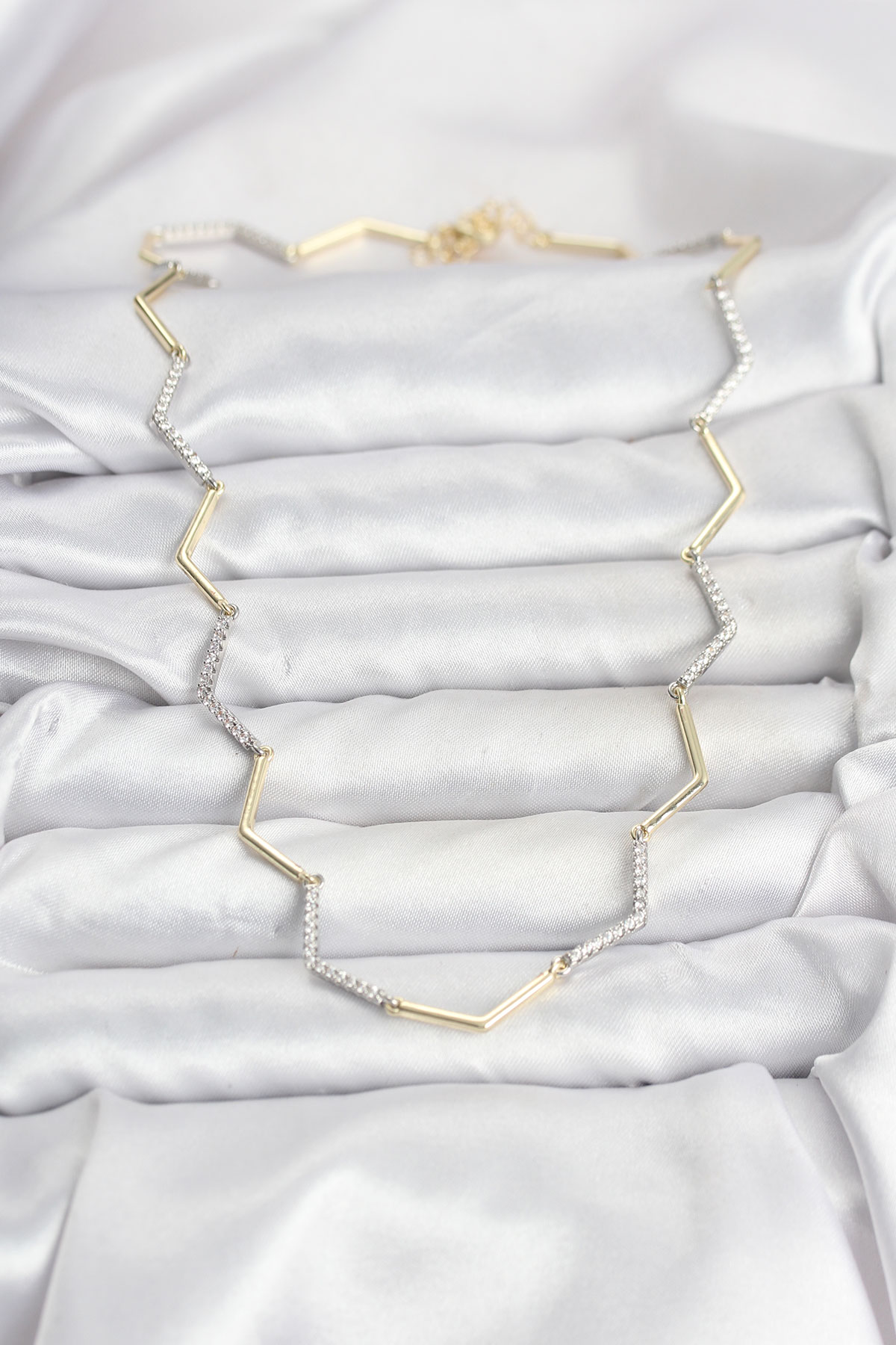 VIP Seri Zikzak Model Kadın Kolye - Lisinya VIP Seri Zikzak Model Kadın Kolye - Lisinya