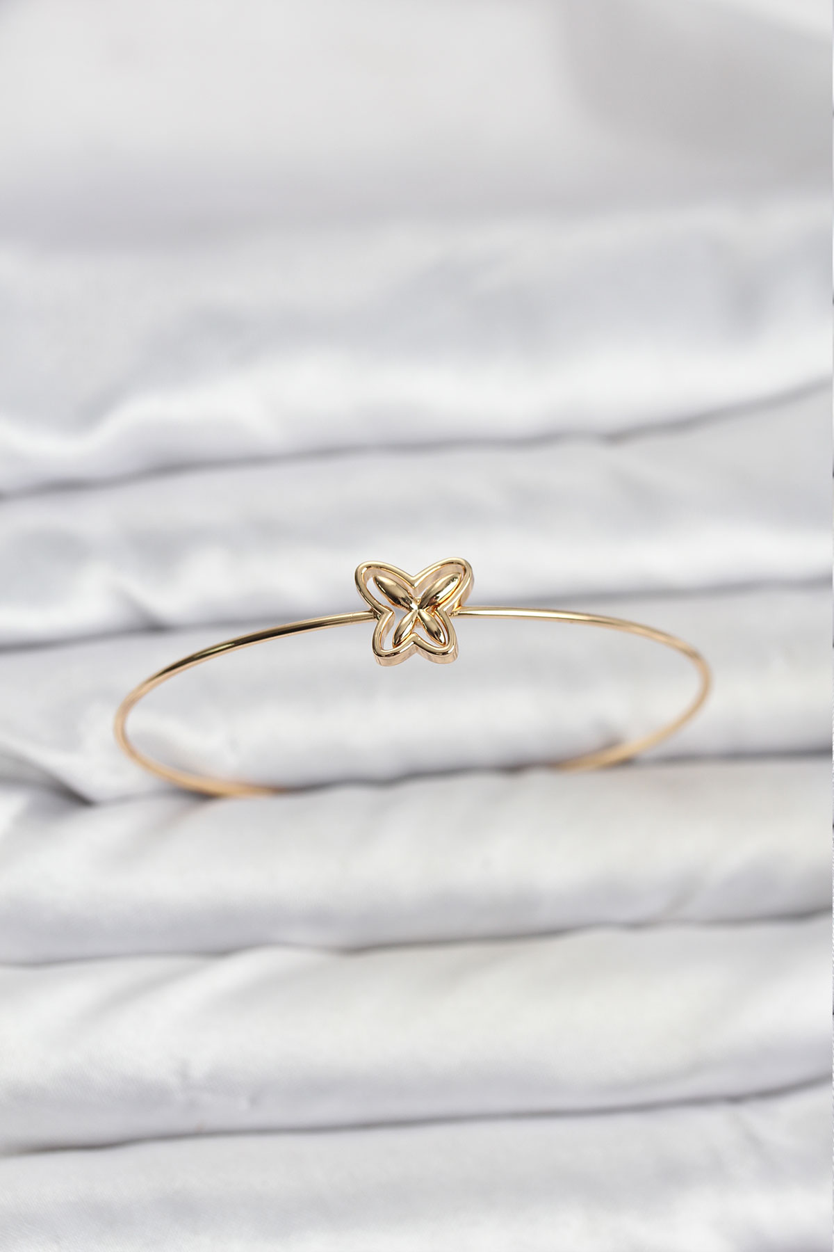 Kelebek Model Gold Renk Bileklik - Lisinya