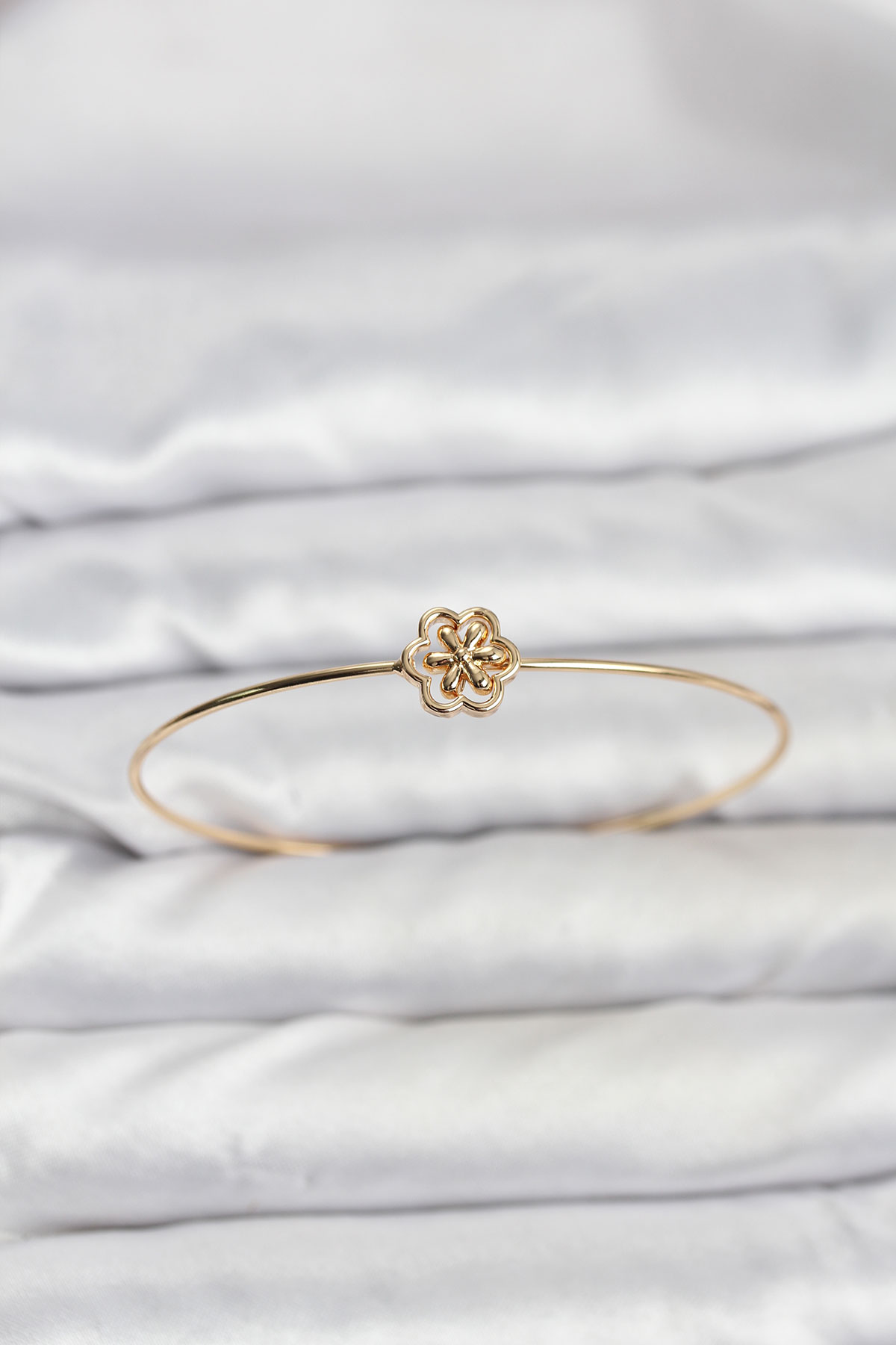 Lotus Model Gold Renk Bileklik - Lisinya Lotus Model Gold Renk Bileklik - Lisinya