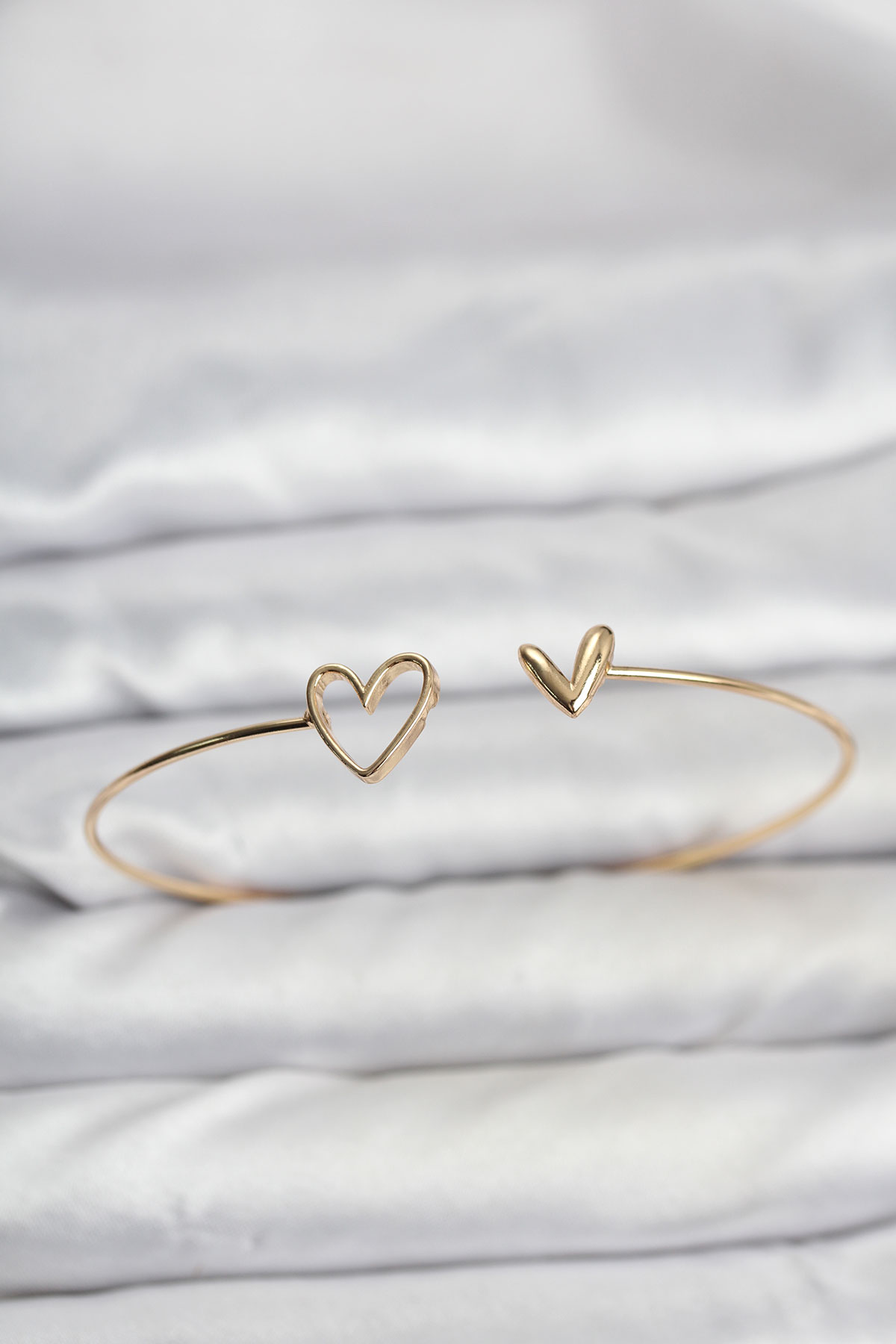 Kalp Model Gold Renk Bileklik - Lisinya Kalp Model Gold Renk Bileklik - Lisinya