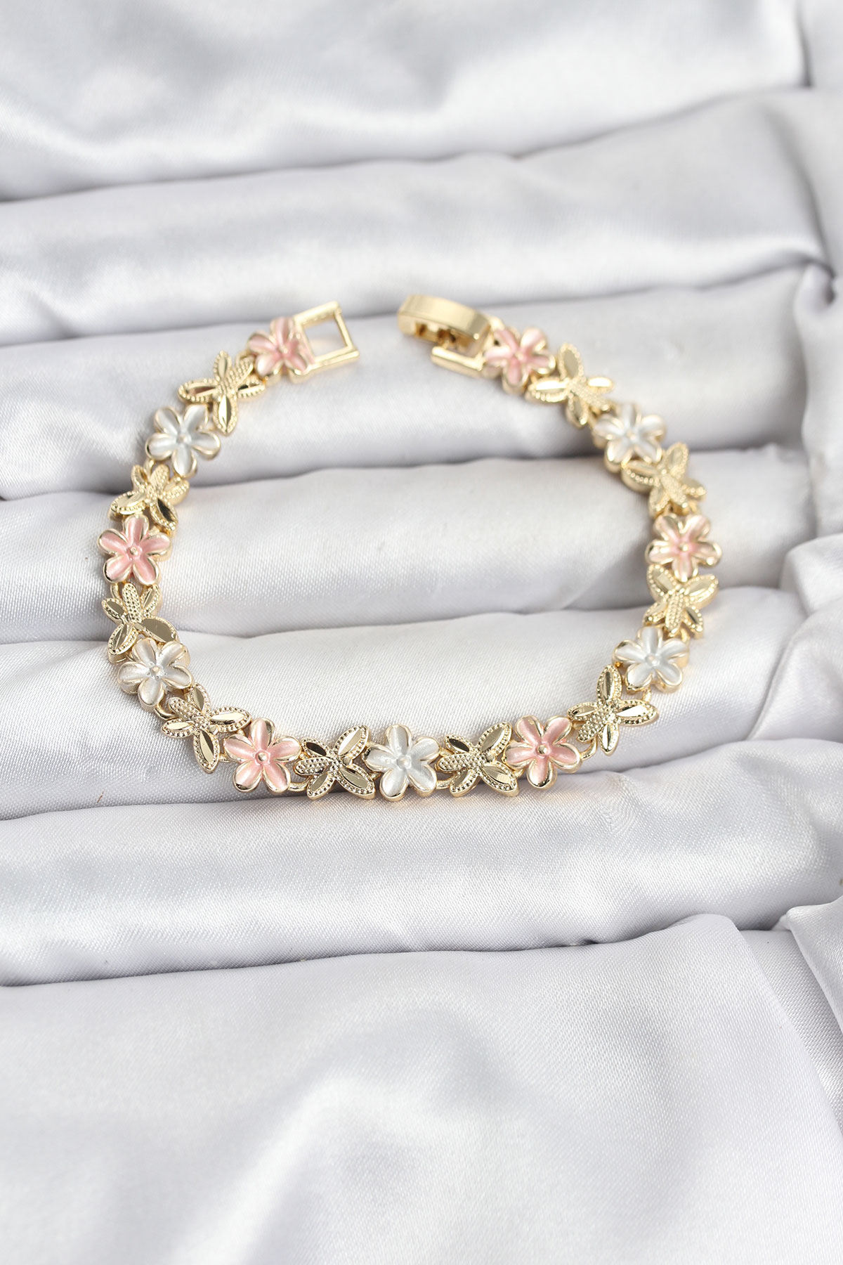 Lotus Model Pirinç Gold ve Pembe Renk Kadın Bileklik - Lisinya Lotus Model Pirinç Gold ve Pembe Renk Kadın Bileklik - Lisinya