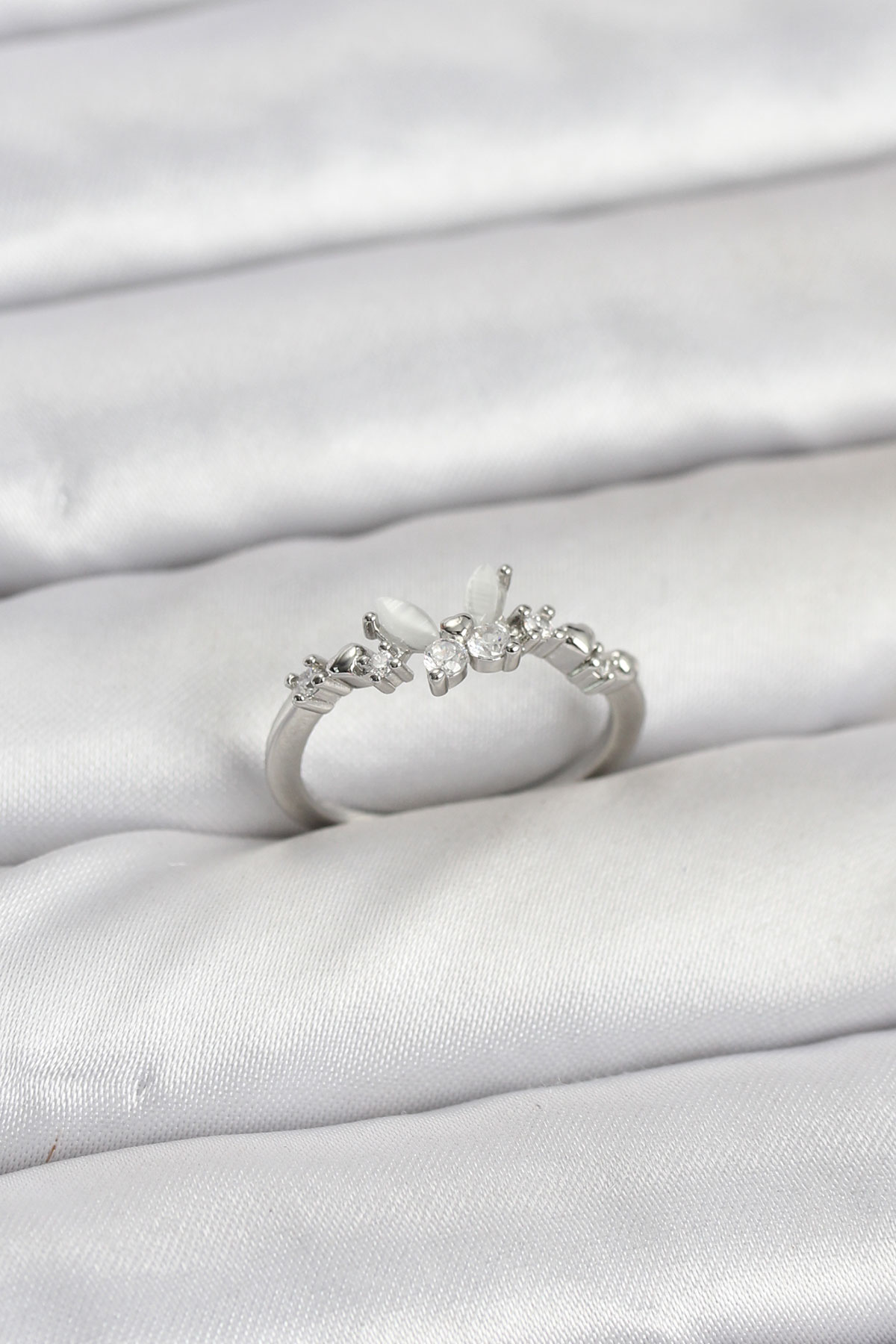 Kelebek Model Gümüş Renk Pirinç Kadın Yüzük - Lisinya