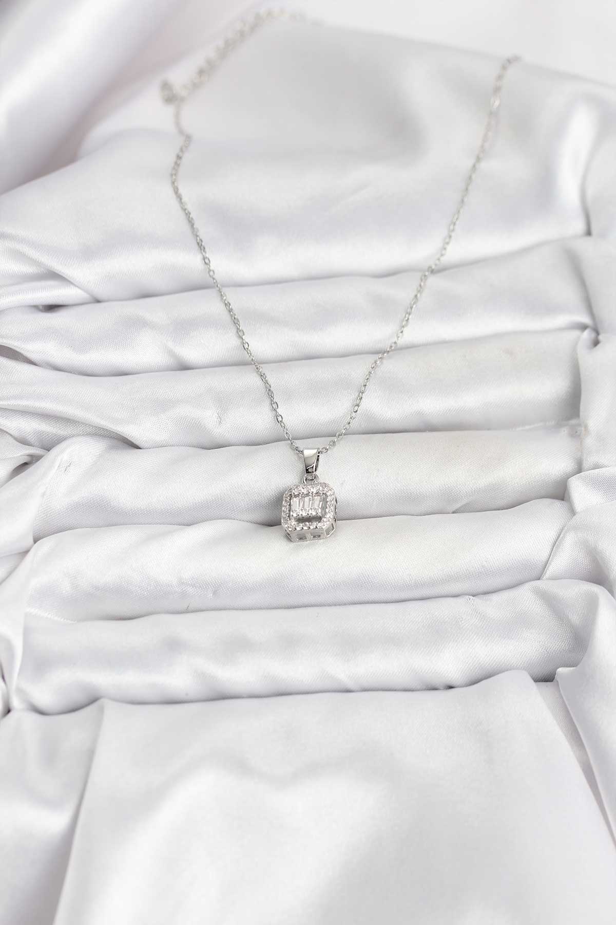 316L Çelik Zincir Gümüş Renk Baget Model Kadın Kolye - Lisinya