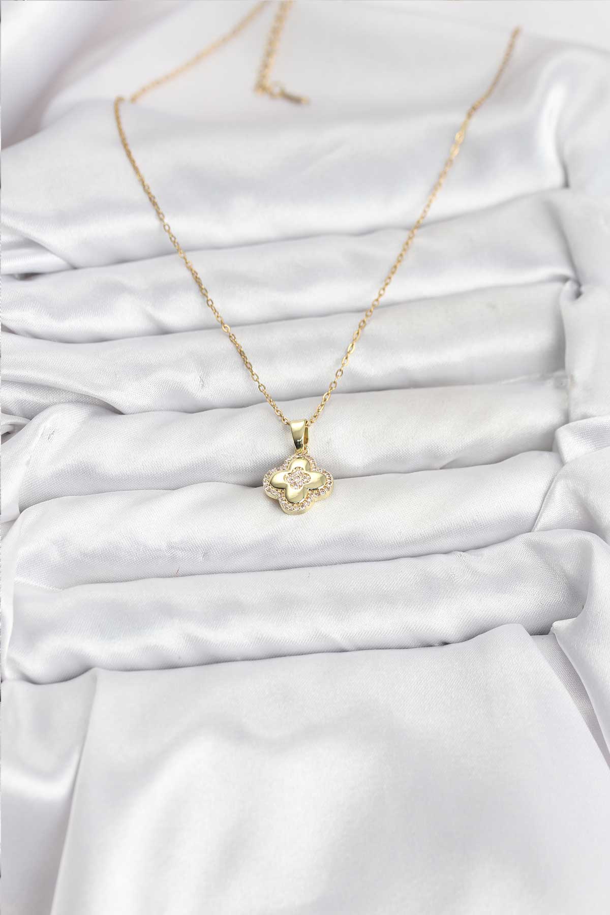 316L Çelik Zincir Gold Renk Zirkon Taşlı Yonca Model Kadın Kolye - Lisinya