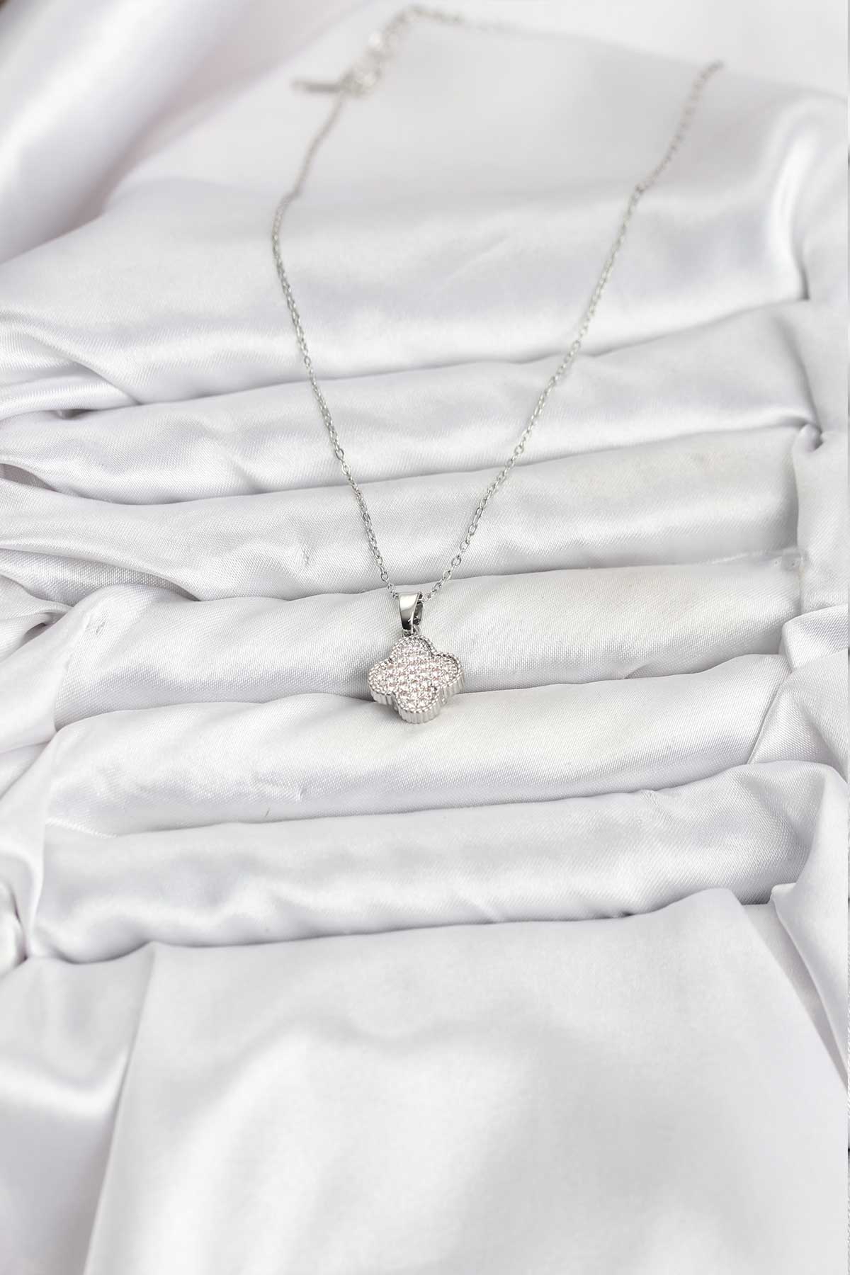 316L Çelik Zincir Gümüş Renk Zirkon Taşlı Yonca Model Kadın Kolye - Lisinya