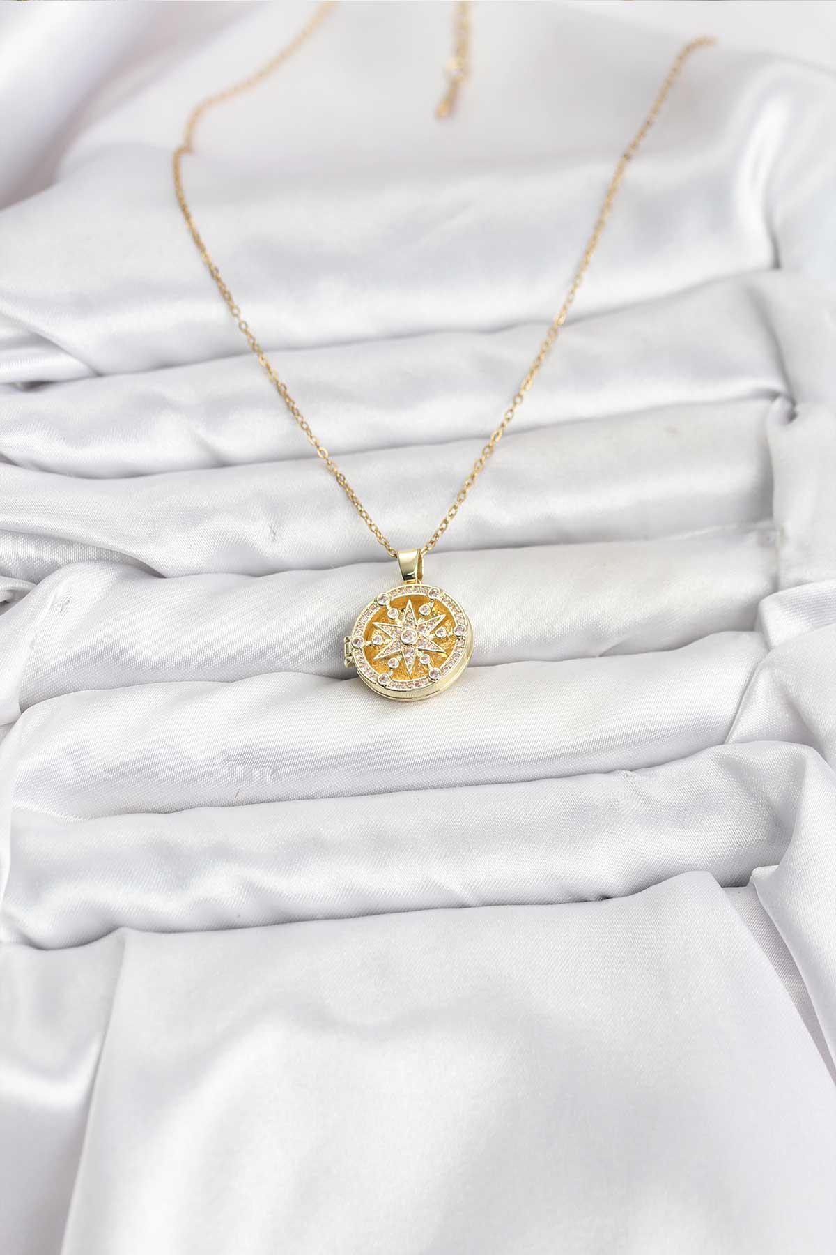 316L Çelik Zincir Gold Renk Kutup Yıldızı Kapaklı Model Kadın Kolye - Lisinya