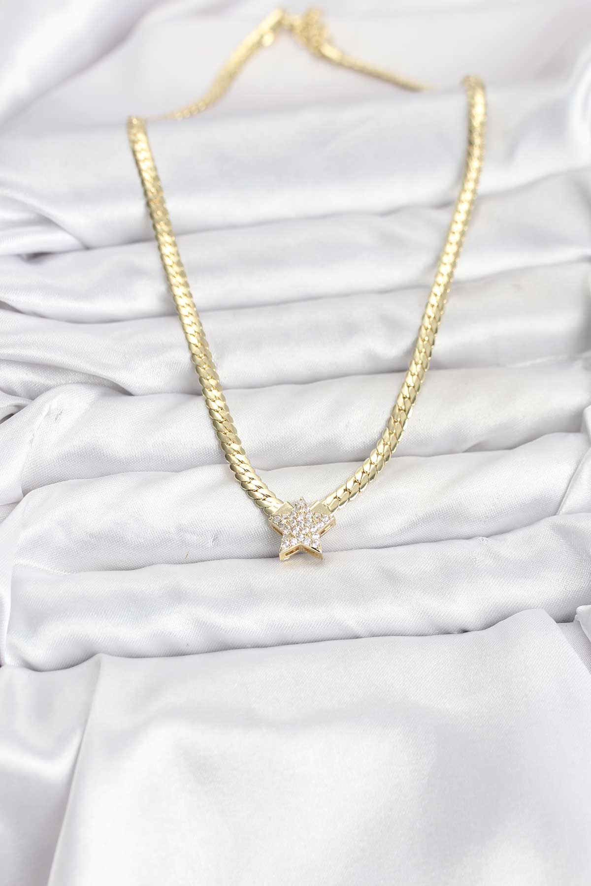 Gold Renk Pirinç Yıldız Zirkon Taşlı Kadın Kolye - Lisinya