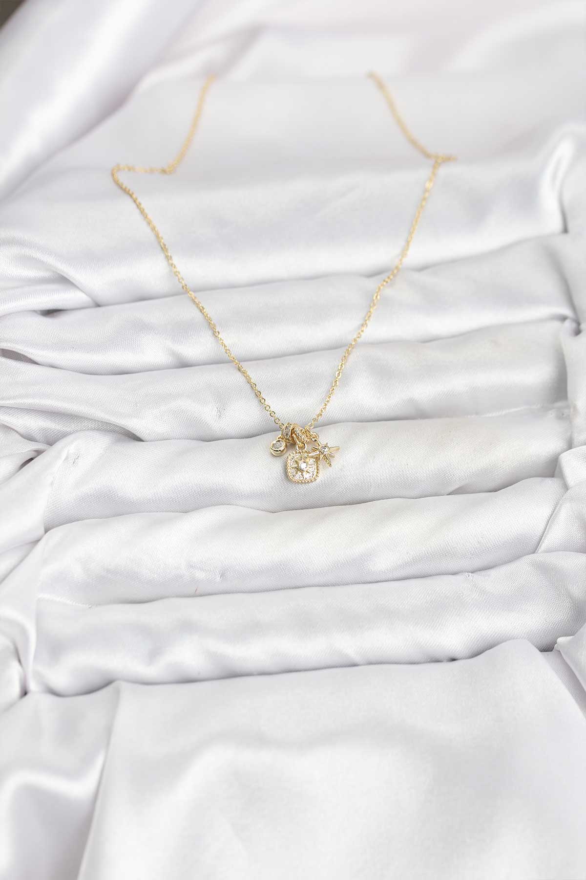 Pirinç Gold Renk Minimal Charmlı Kadın Kolye - Lisinya