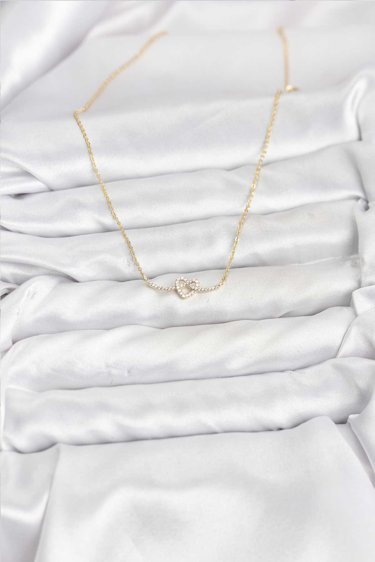 Pirinç Gold Renk Düğüm Kalp Model Kadın Kolye - Lisinya Pirinç Gold Renk Düğüm Kalp Model Kadın Kolye - Lisinya